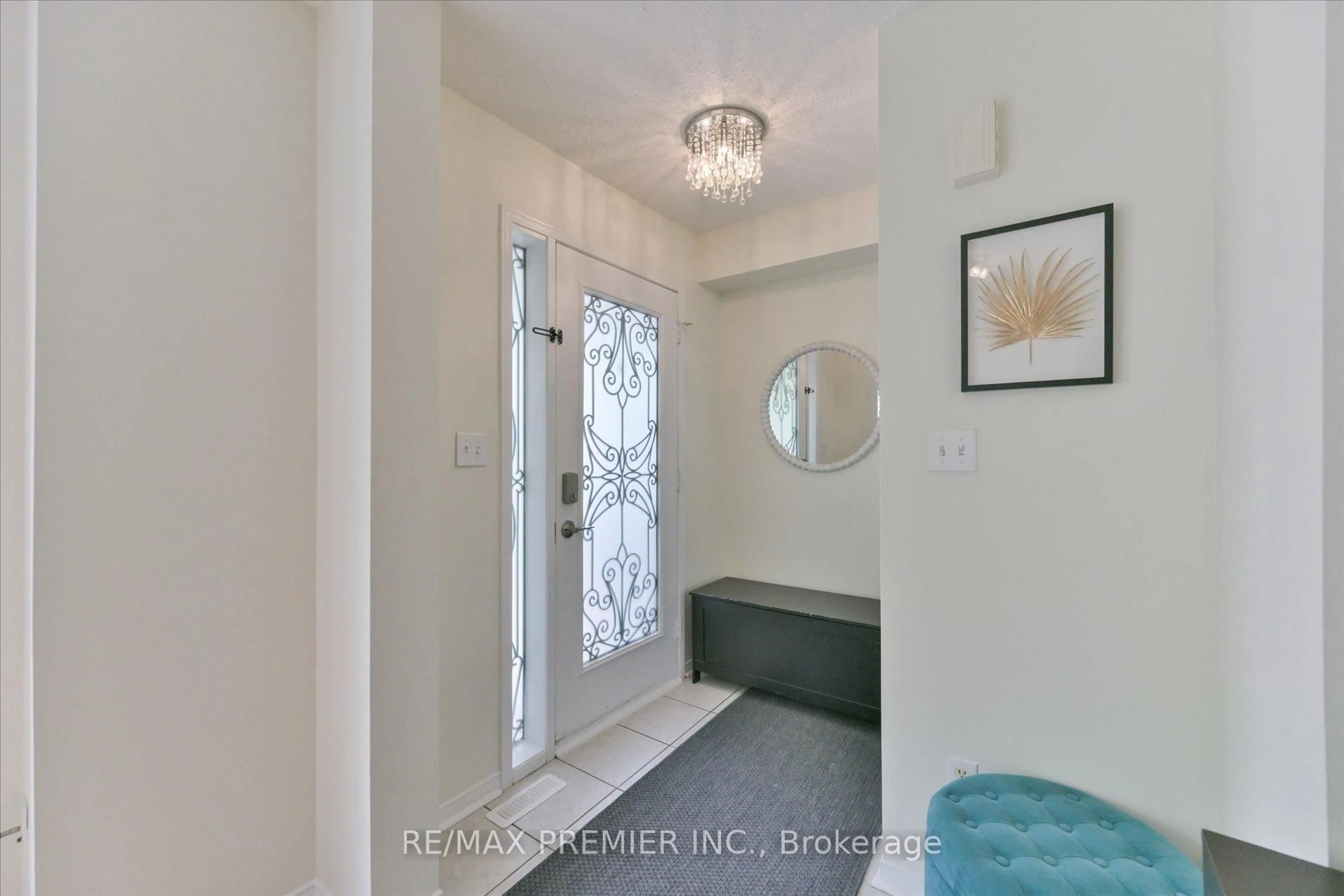 Indoor entryway for 632 Napa Valley Ave, Vaughan Ontario L4H 1R1