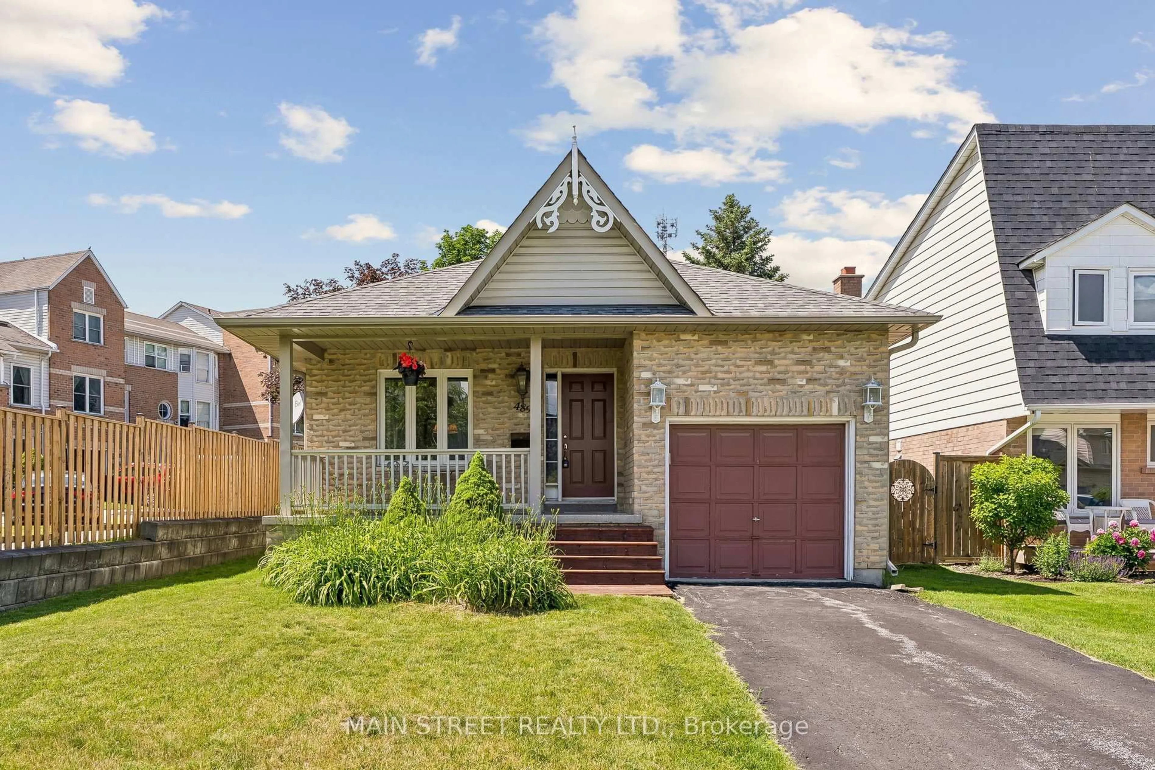 Home with brick exterior material, street for 489 Cody Cres, Newmarket Ontario L3Y 5L9