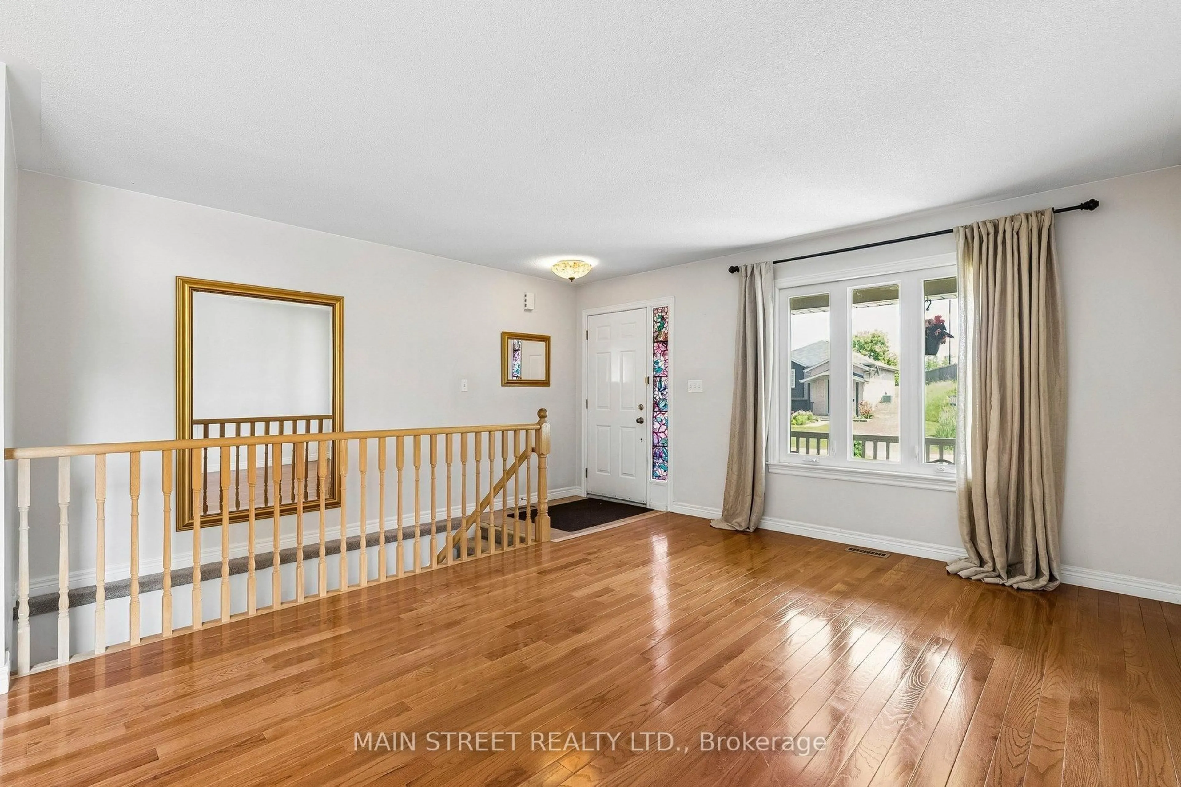 Unknown for 489 Cody Cres, Newmarket Ontario L3Y 5L9