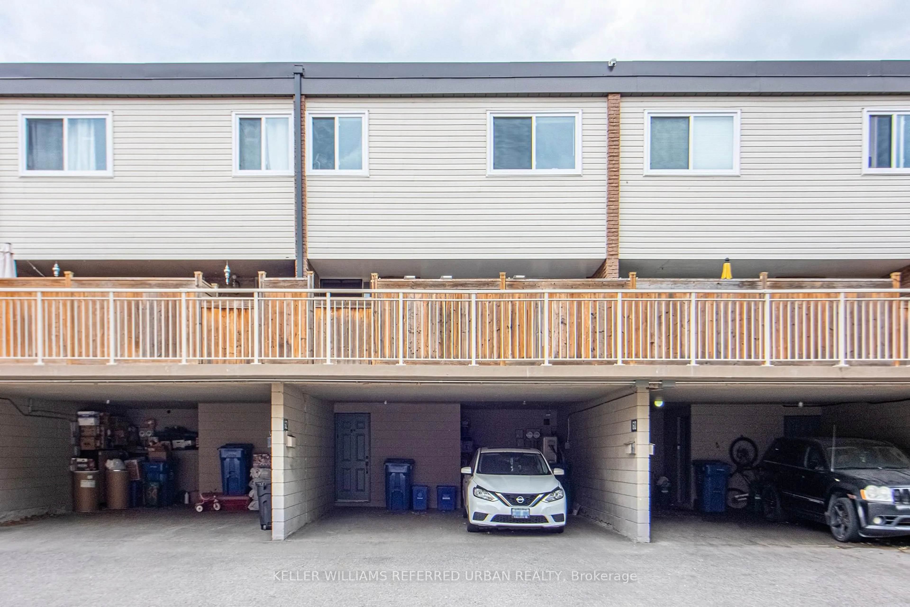 Indoor garage for 60 Springfair Ave, Aurora Ontario L4G 3M2