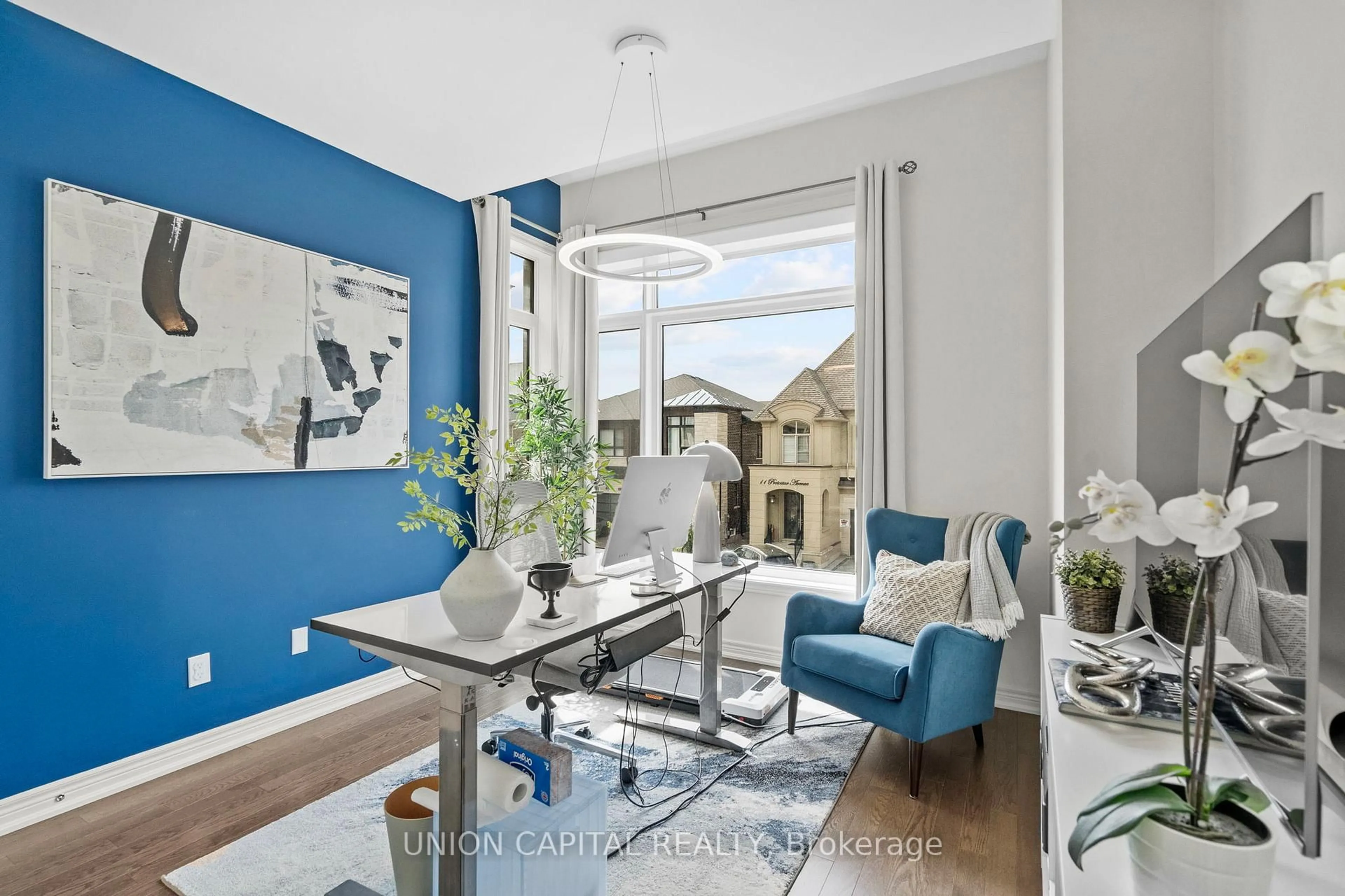 Living room with furniture, unknown for 8 Protostar Ave, Richmond Hill Ontario L4C 5G9