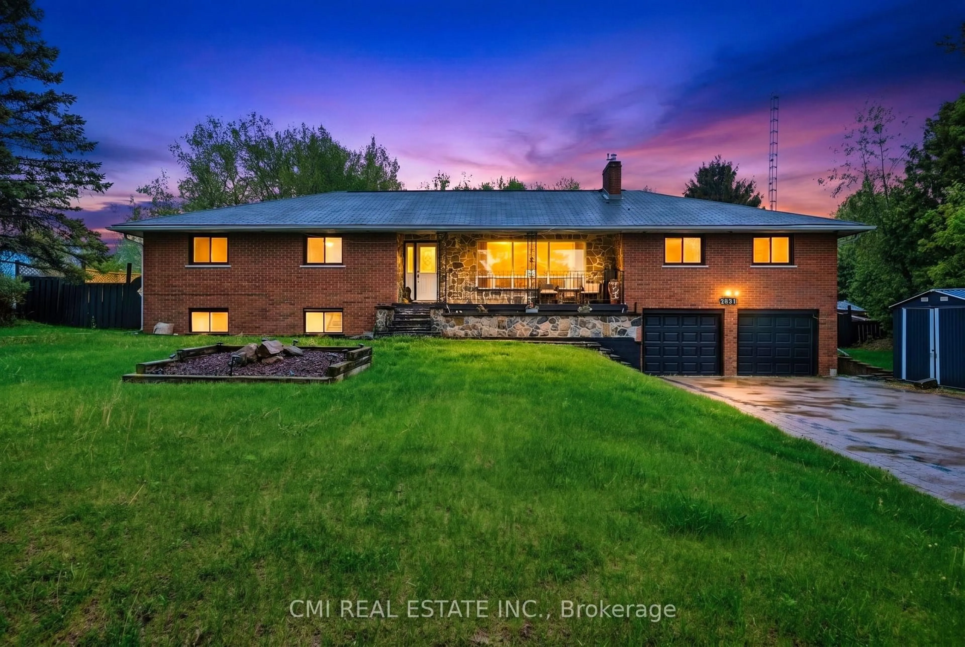 Home with brick exterior material, building for 2831 HWY 89, Innisfil Ontario L0L 1L0