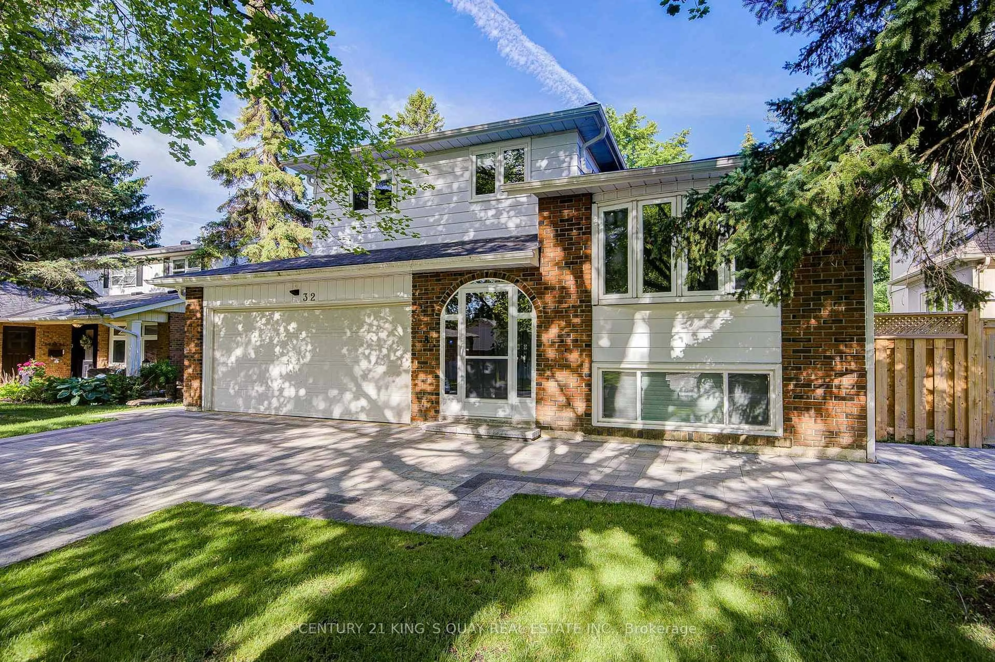 Home with brick exterior material, street for 32 Chant Cres, Markham Ontario L3R 1Y8