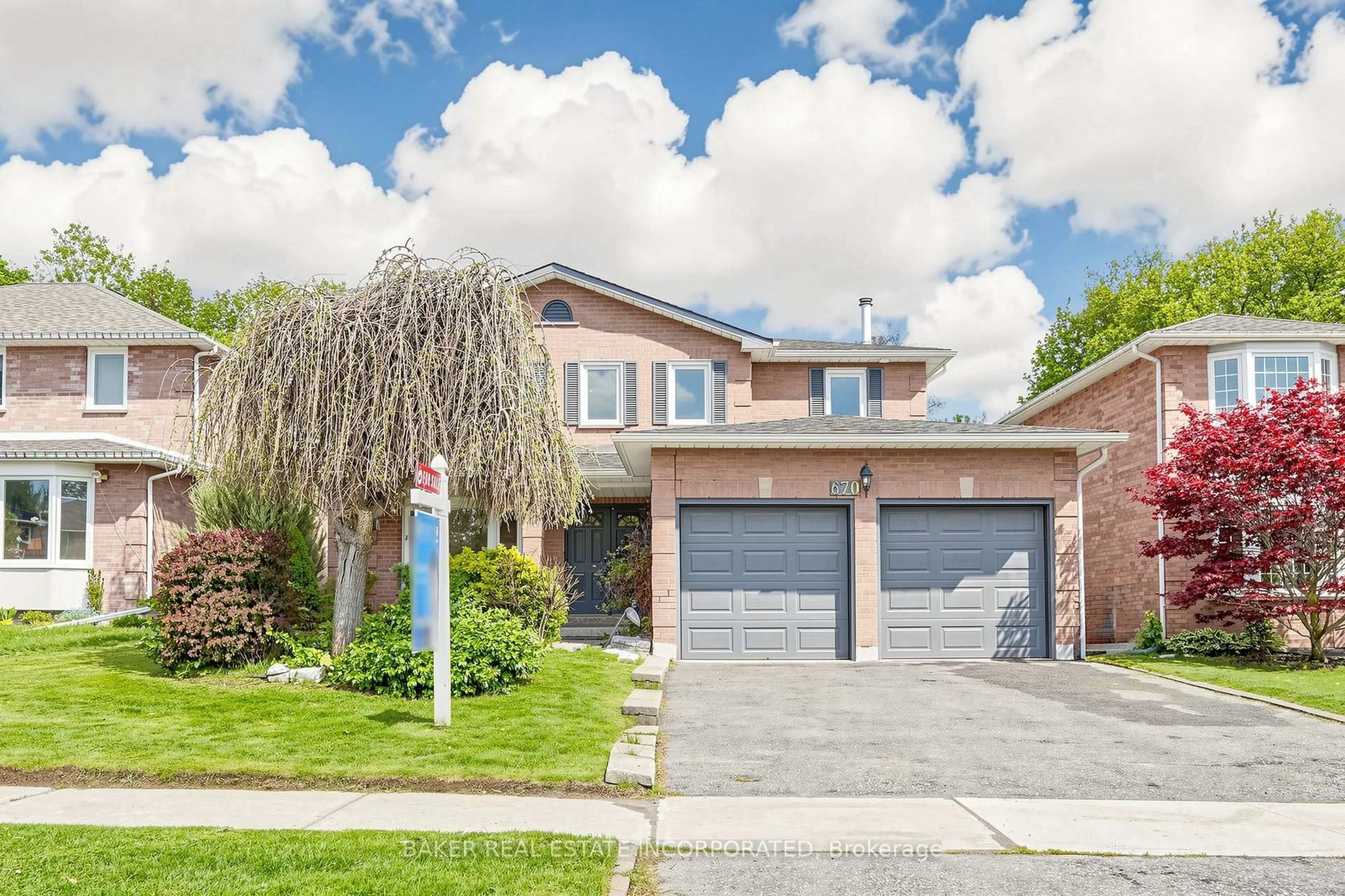 Home with brick exterior material, street for 670 Leslie Valley Dr, Newmarket Ontario L3Y 7J5