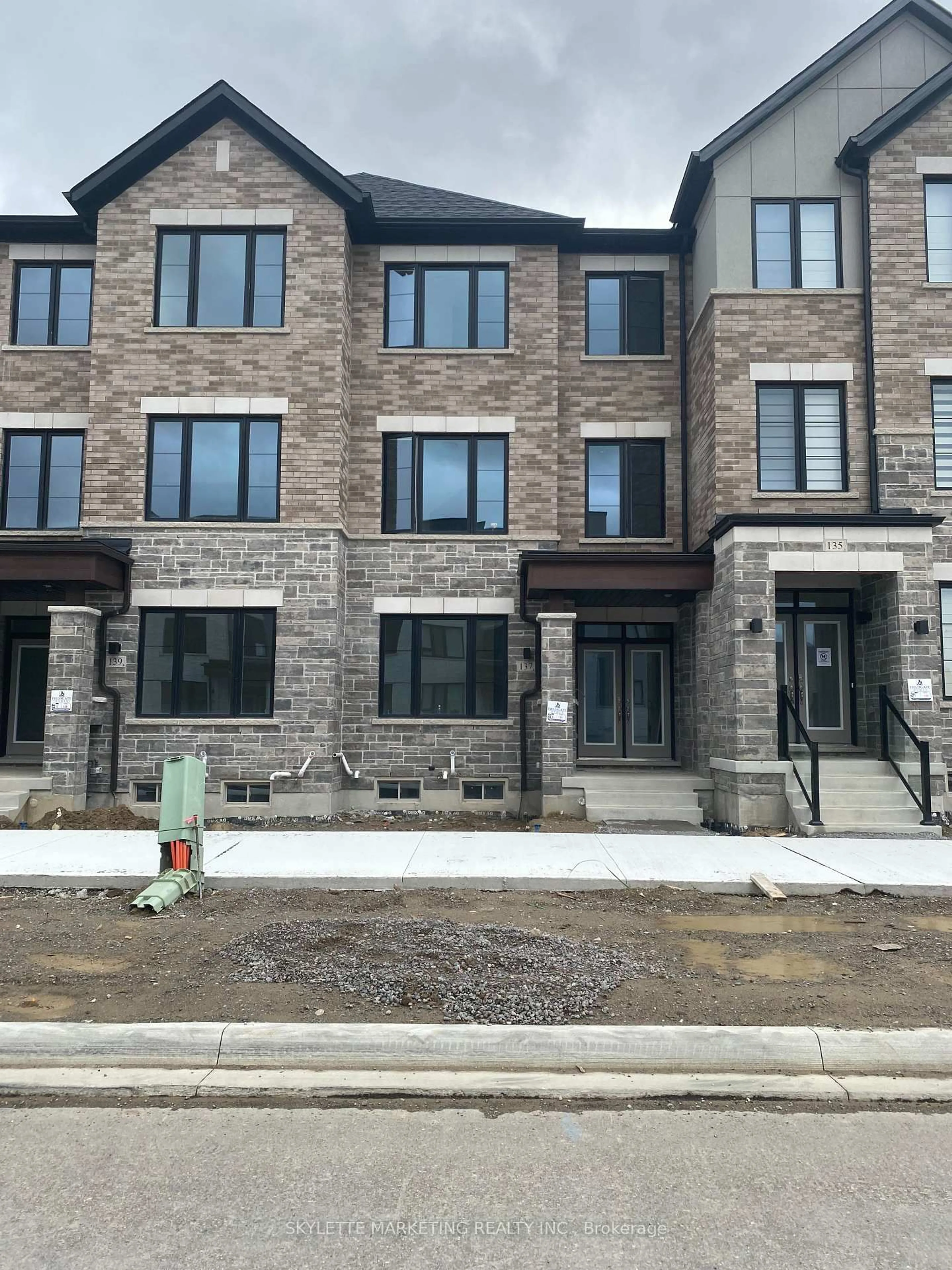 Home with brick exterior material, unknown for 312-6 VINE CLIFF Rd, Markham Ontario L6C 3T3