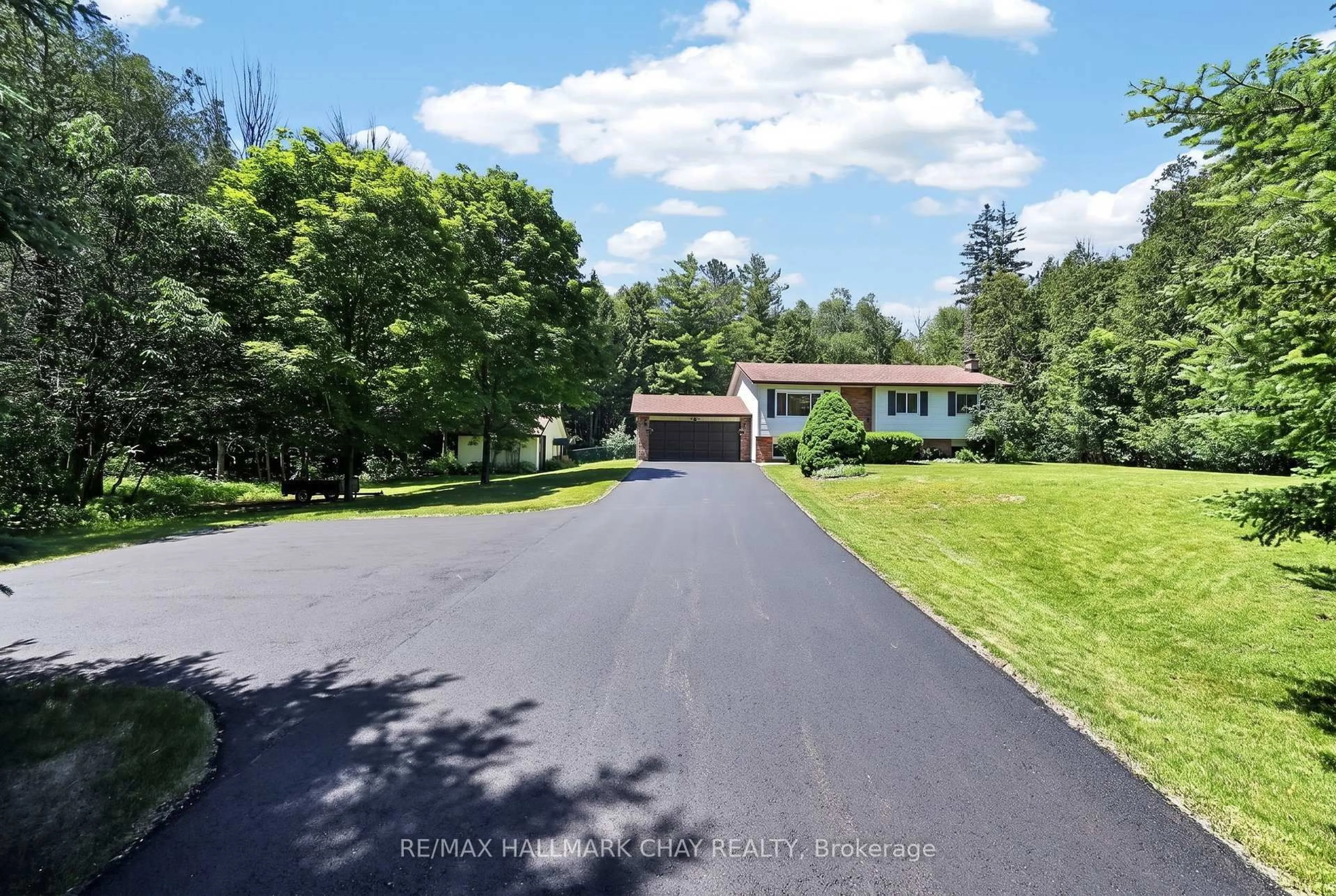 A pic from outside/outdoor area/front of a property/back of a property/a pic from drone, unknown for 8570 8th Line, Essa Ontario L0M 1T0
