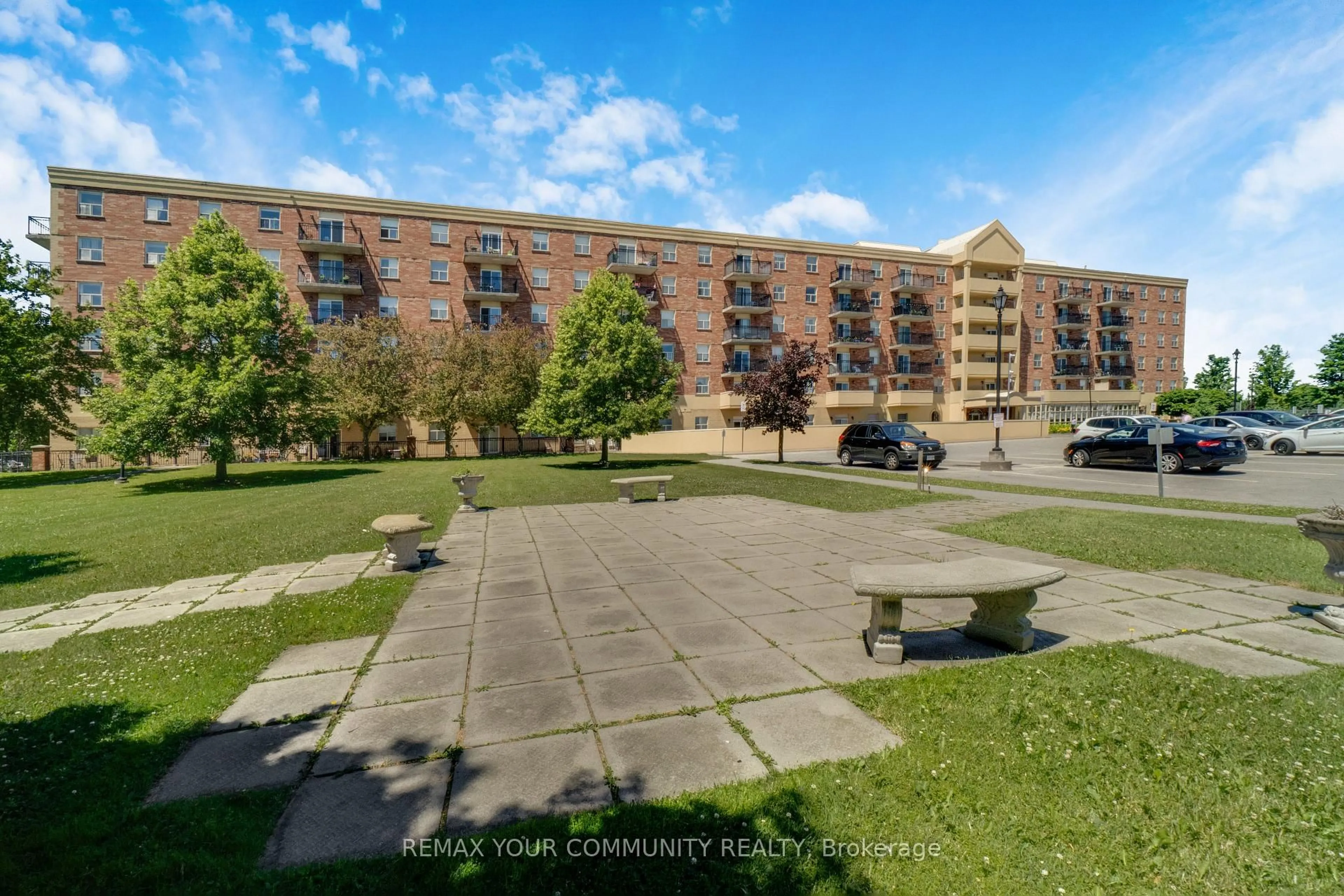 A pic from outside/outdoor area/front of a property/back of a property/a pic from drone, unknown for 7373 Martin Grove Rd #423, Vaughan Ontario L4L 9K1