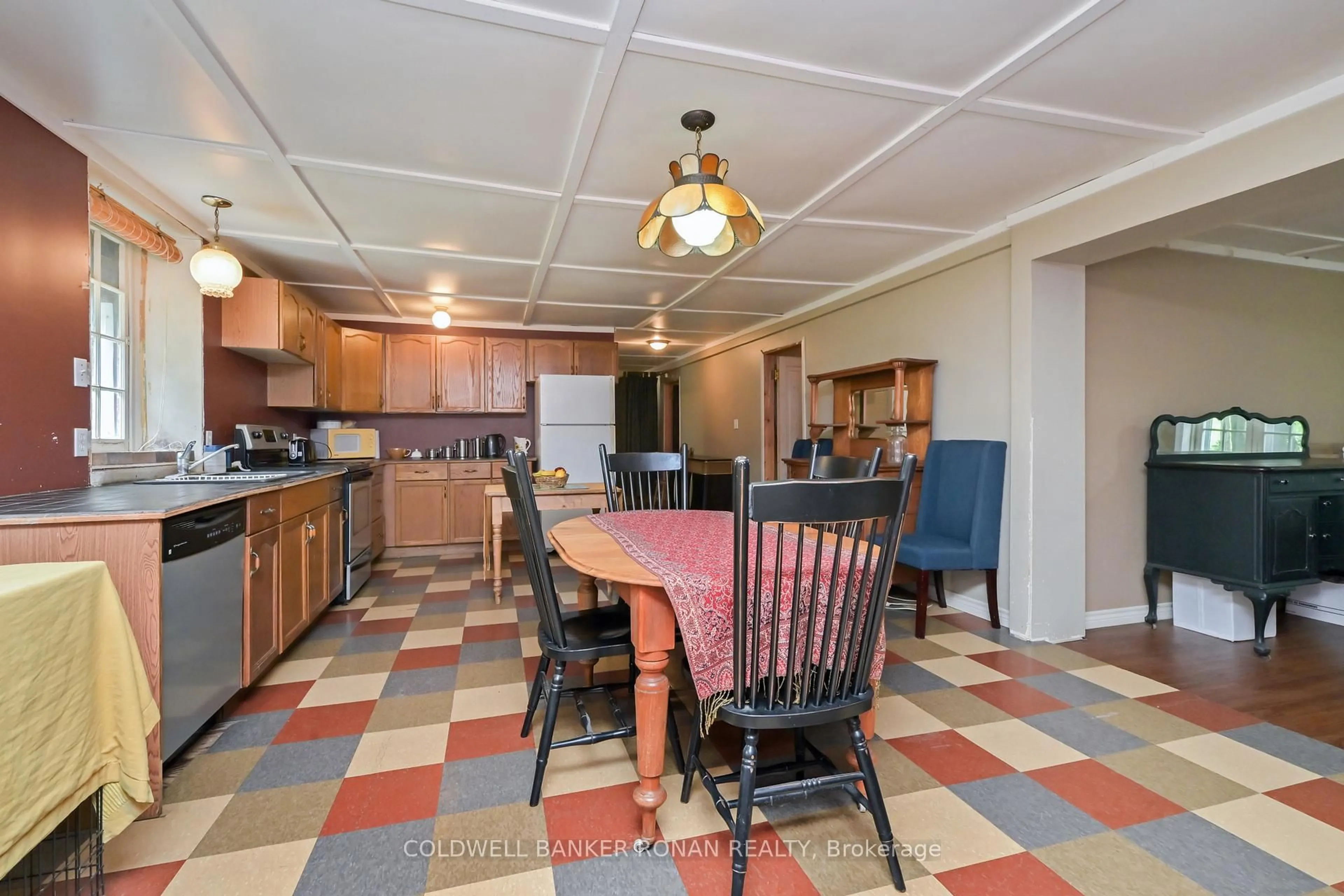 Standard kitchen, ceramic/tile floor for 6497 3rd Line, Essa Ontario L9R 1V2