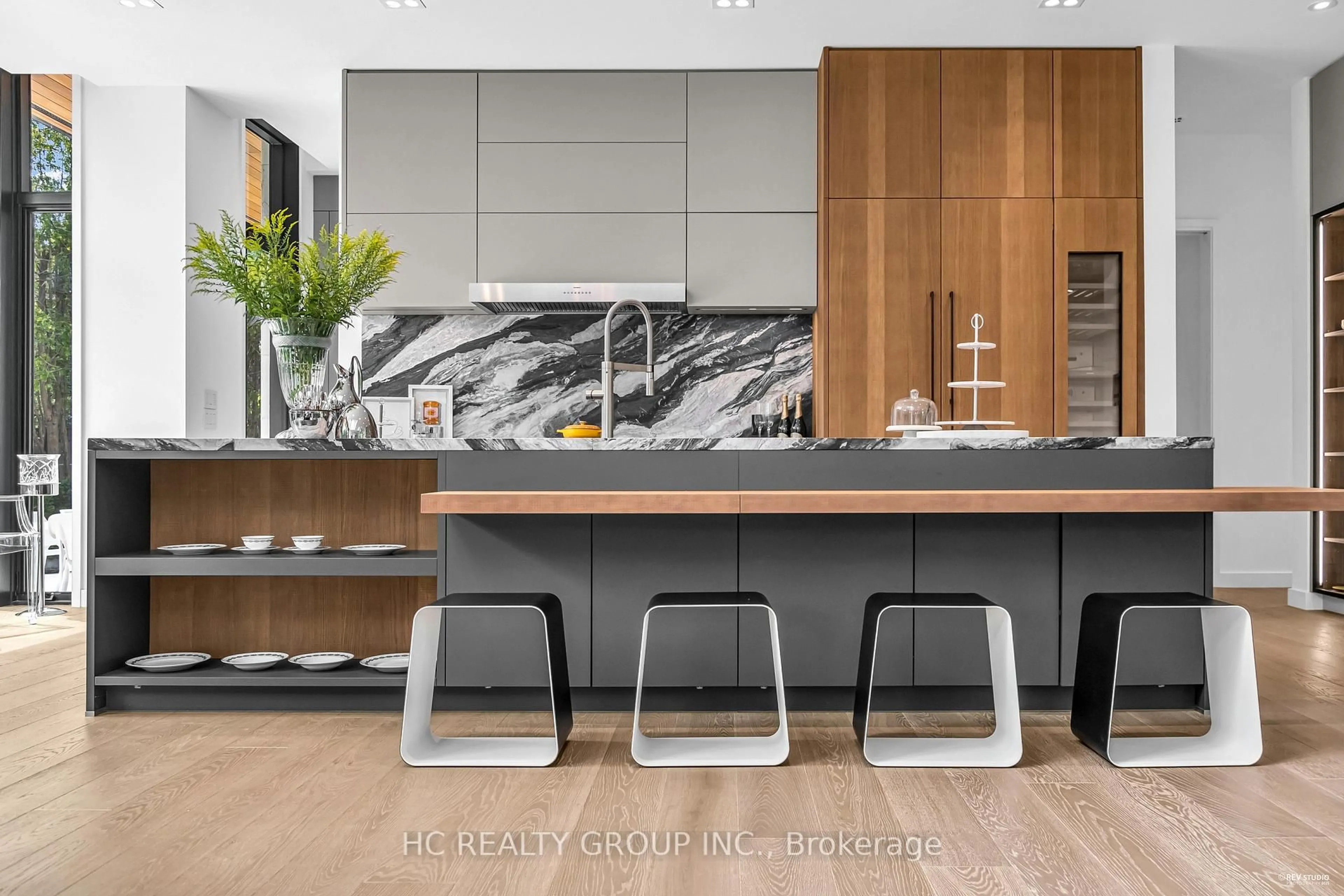 Contemporary kitchen, ceramic/tile floor for 7 Whitelaw Crt, Markham Ontario L3T 5E6