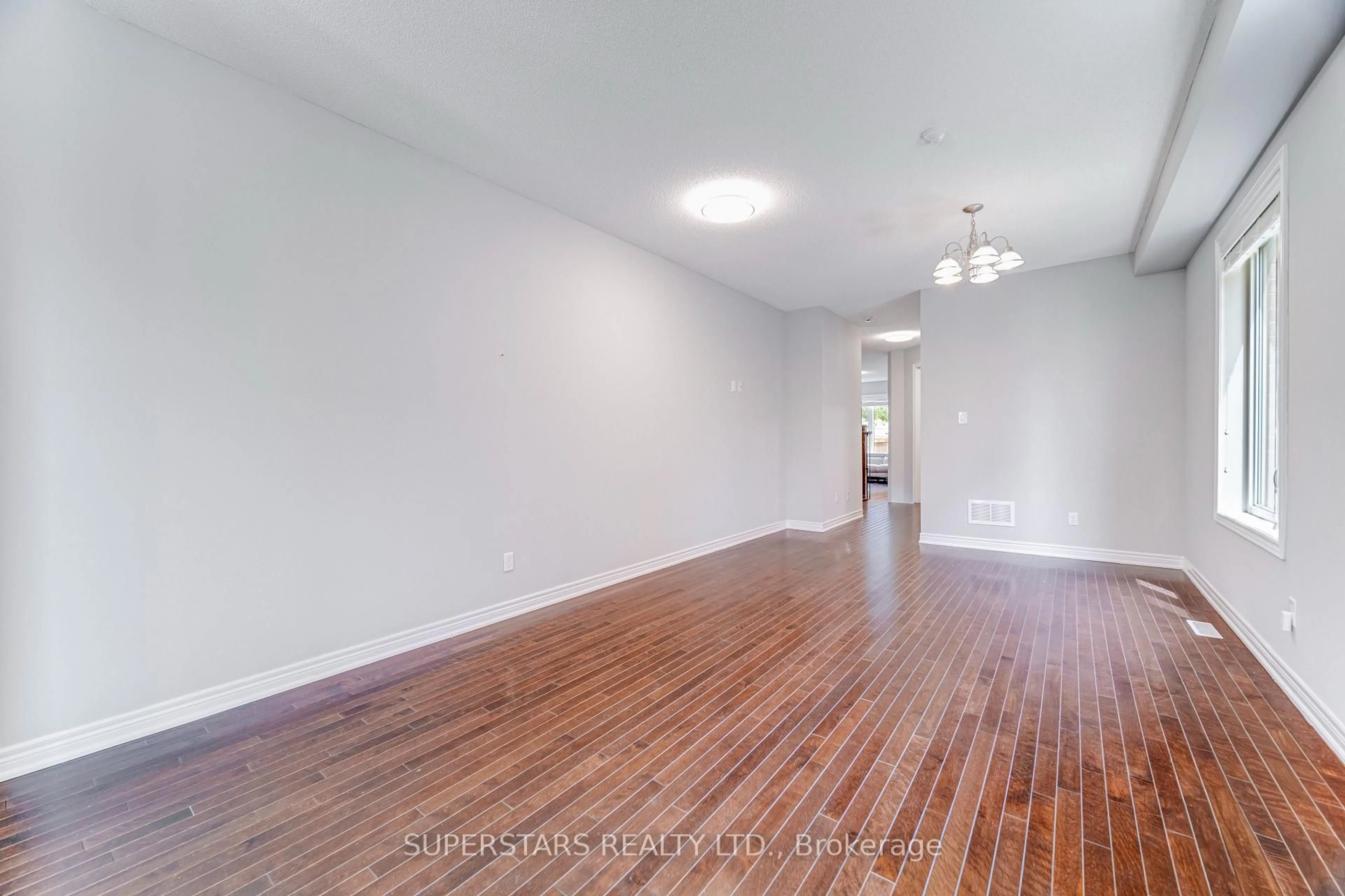 A pic of a room for 48 Manila Ave, Markham Ontario L6C 0W2