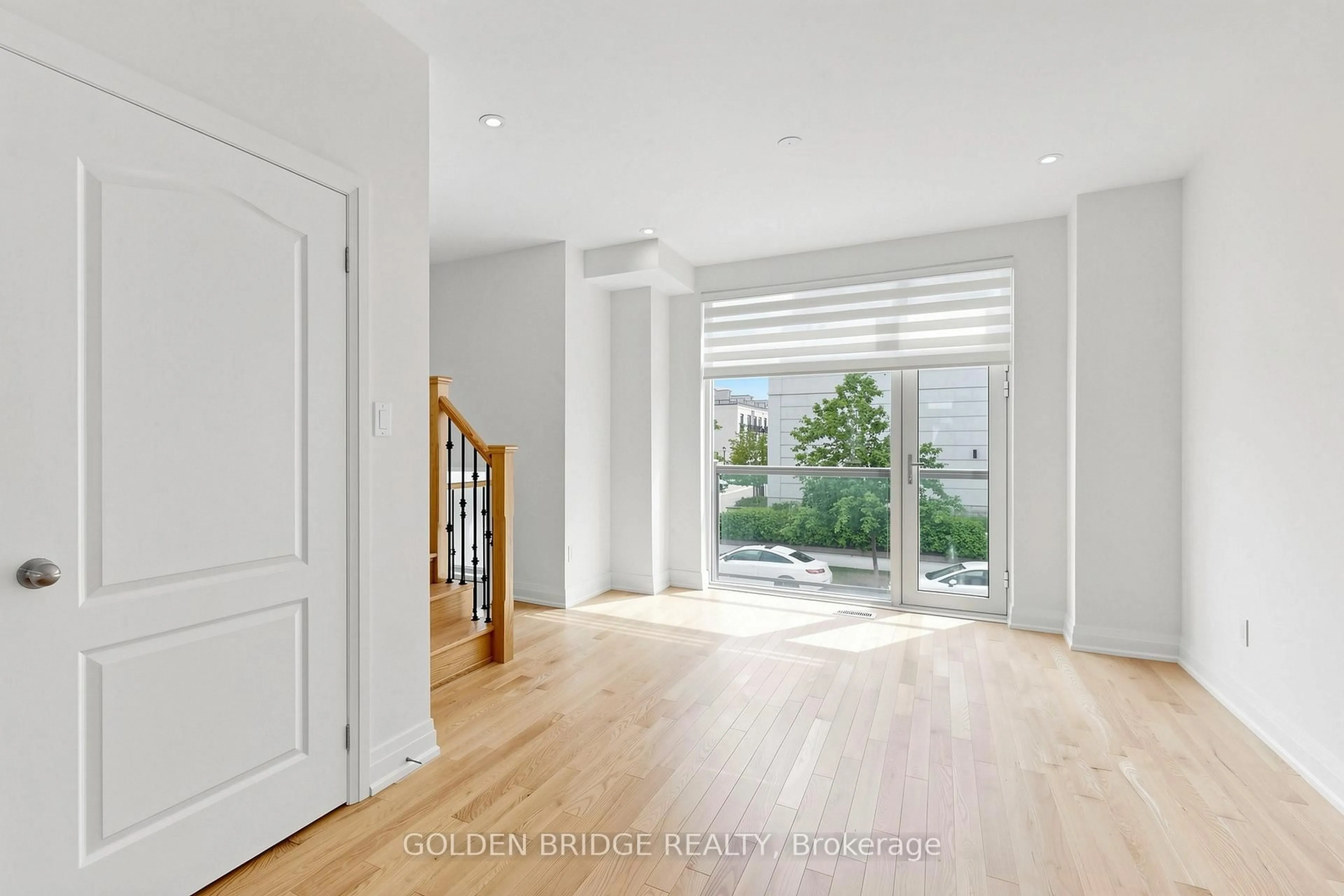 Indoor entryway for 40 William Saville St, Markham Ontario L3R 9S3