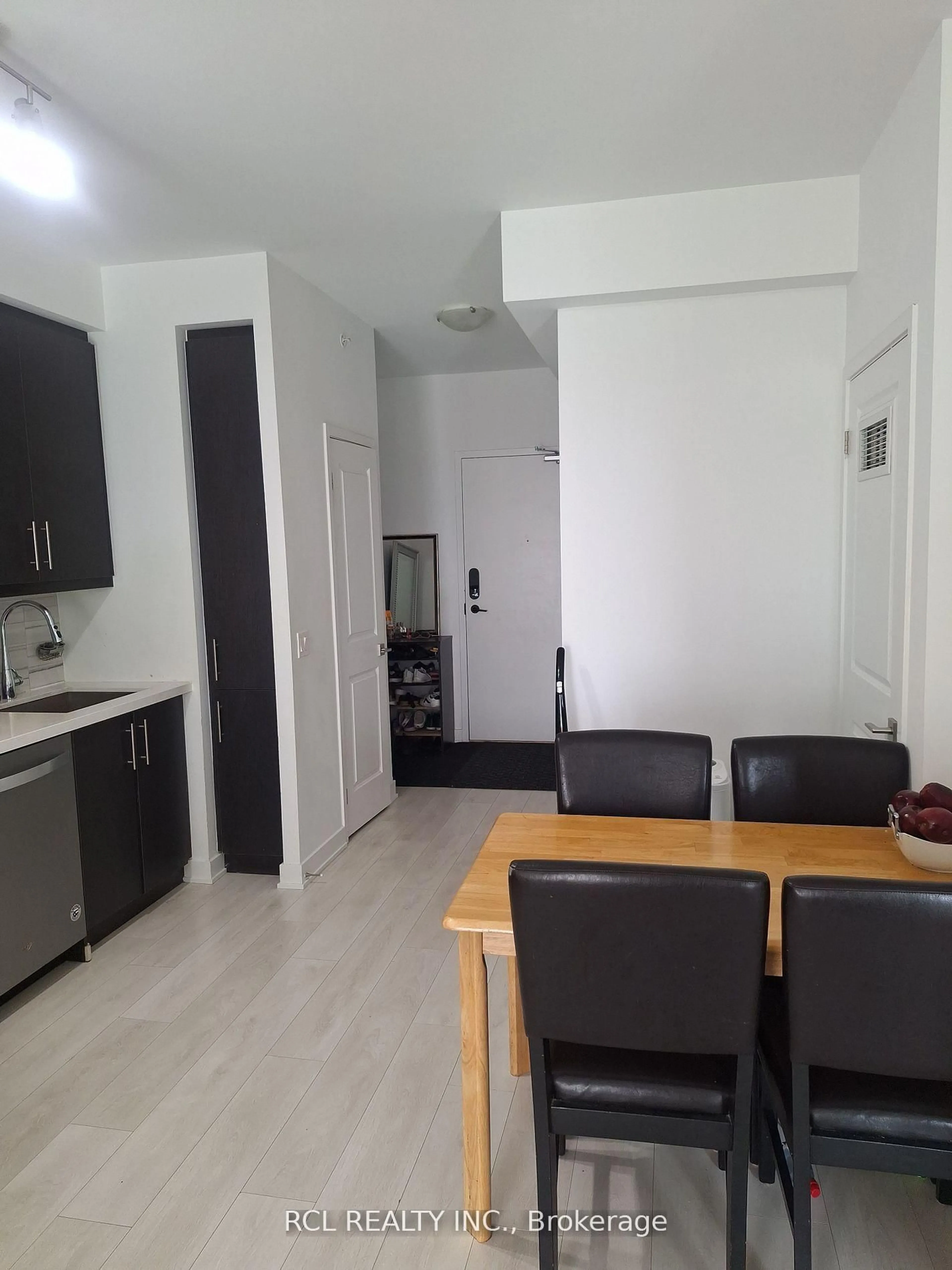Unknown for 85 Oneida Cres #1806, Richmond Hill Ontario L4B 0H4