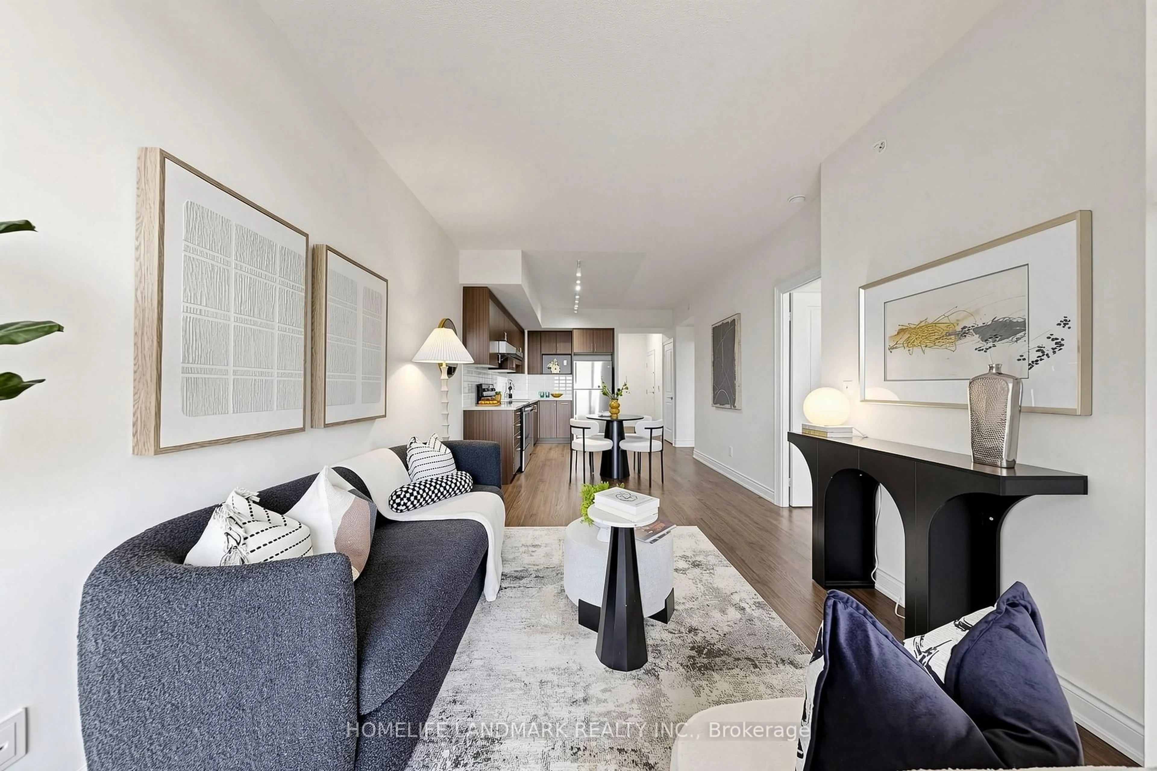 Living room with furniture, unknown for 38 Cedarland Dr #1006, Markham Ontario L6G 1B8