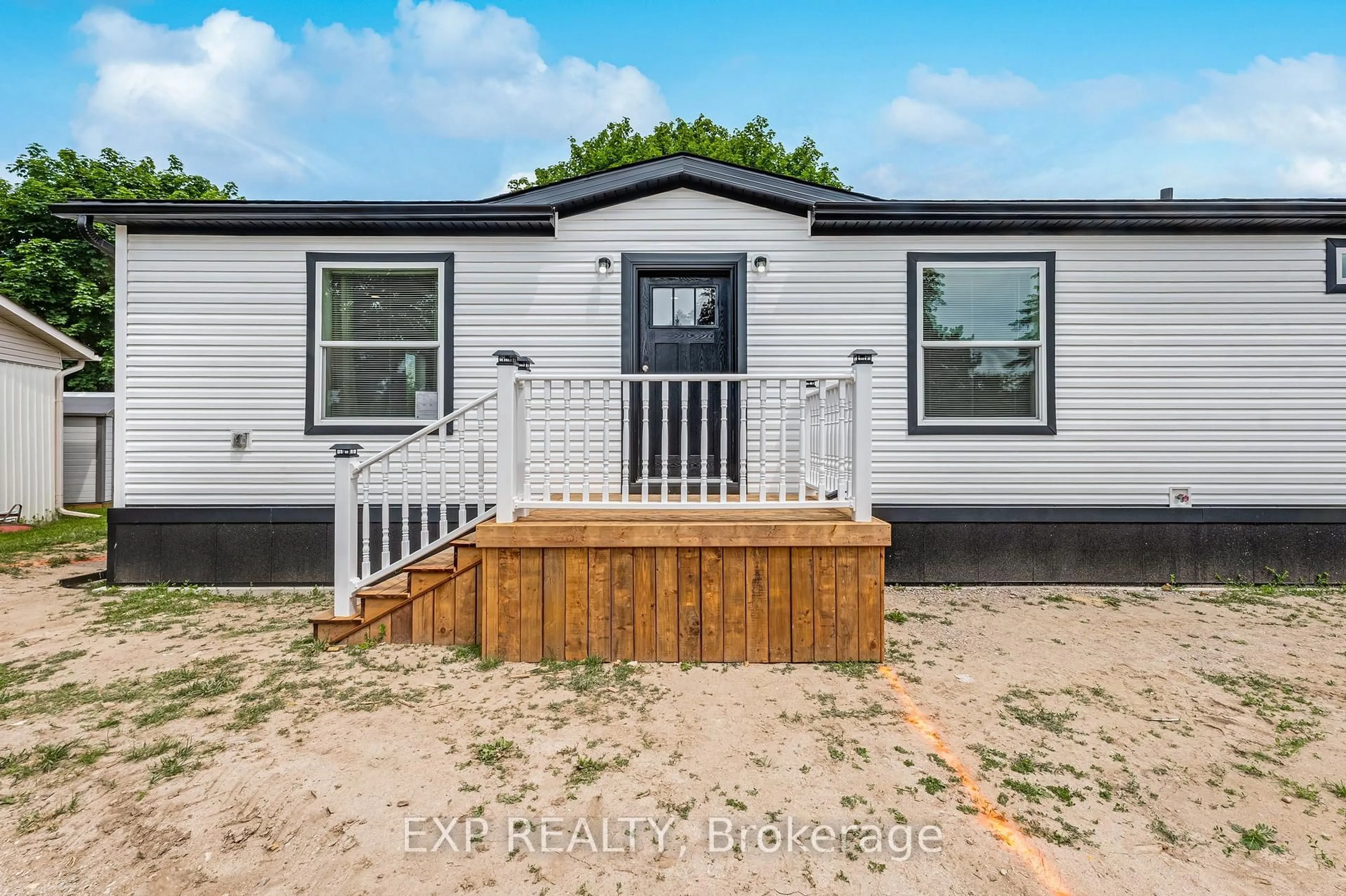 Home with vinyl exterior material, street for 76 Linden Lane, Innisfil Ontario L9S 1P2
