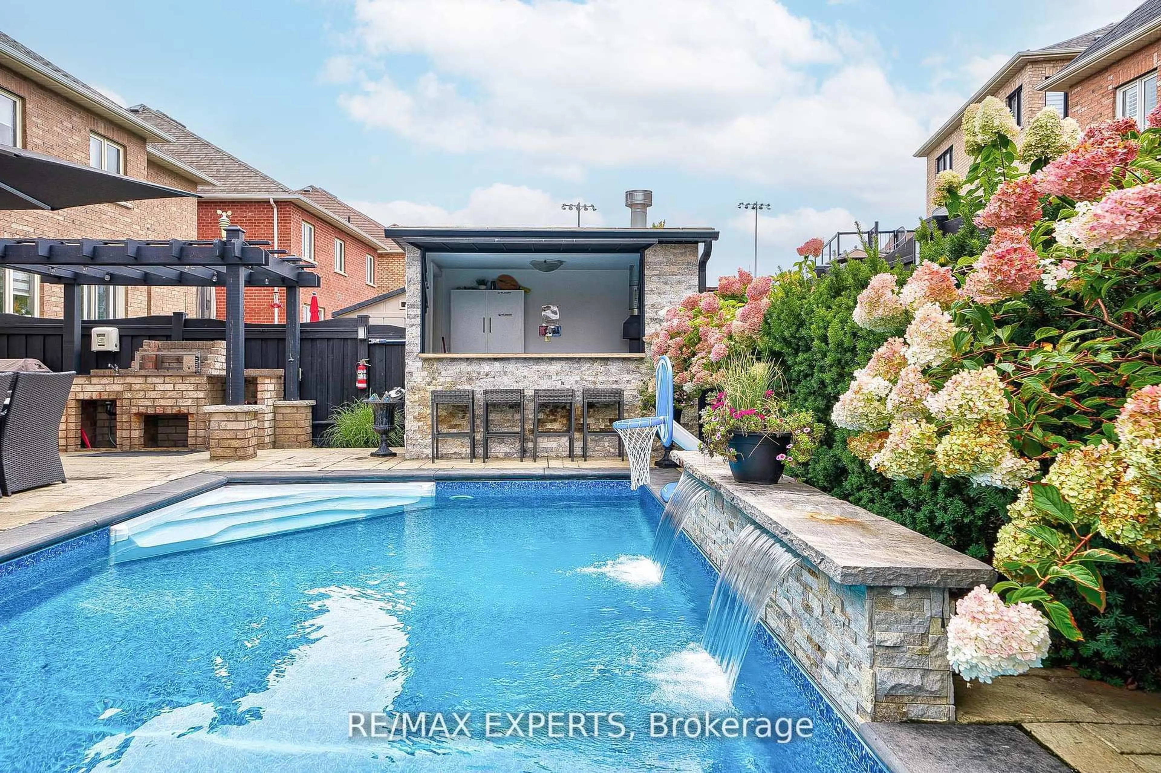 Pool for 265 Chatfield Dr, Vaughan Ontario L4H 3R8