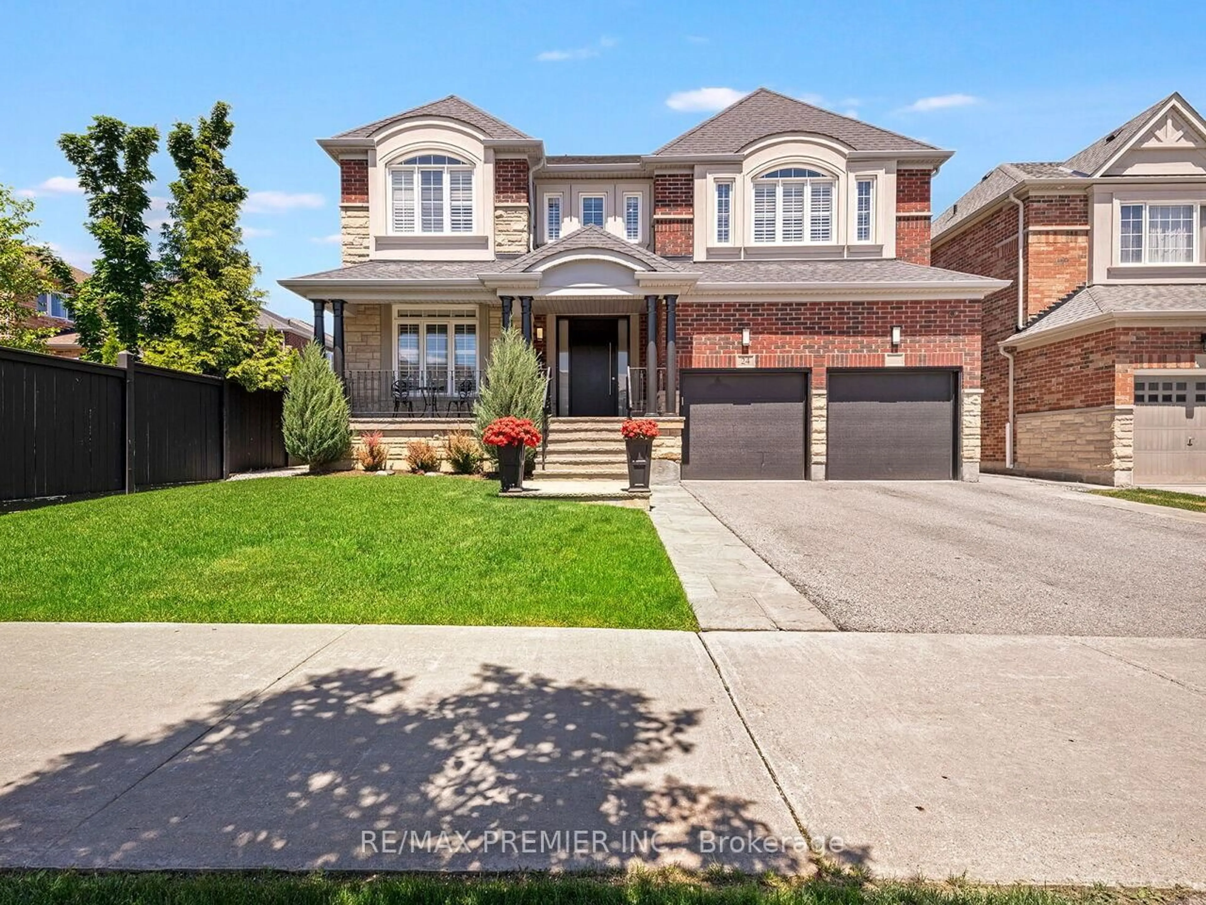 Home with brick exterior material, street for 24 Wandering Glider Tr, Bradford West Gwillimbury Ontario L3Z 0T5