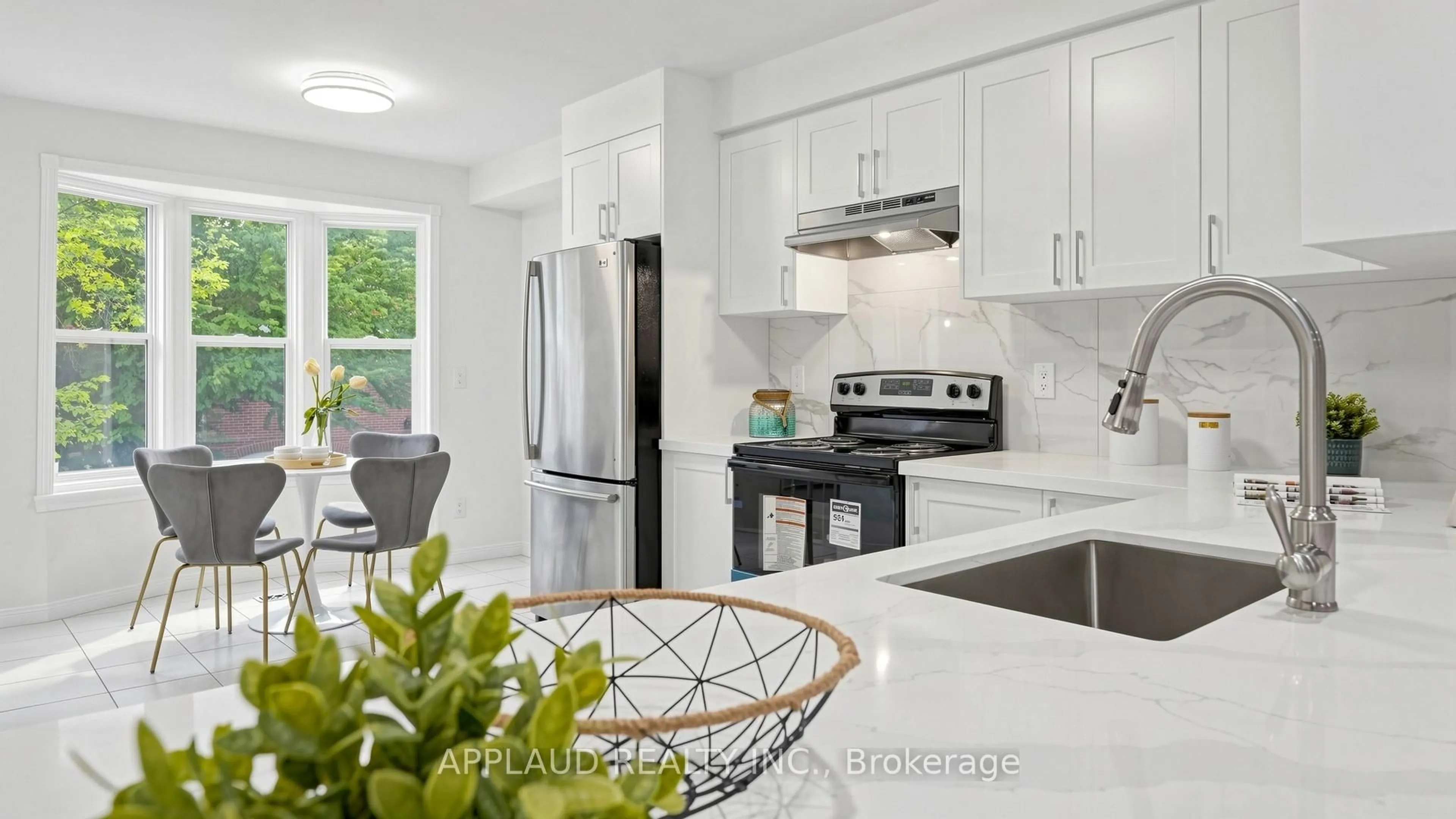 Open concept kitchen, ceramic/tile floor for 82 Confederation Way, Markham Ontario L3T 5R5