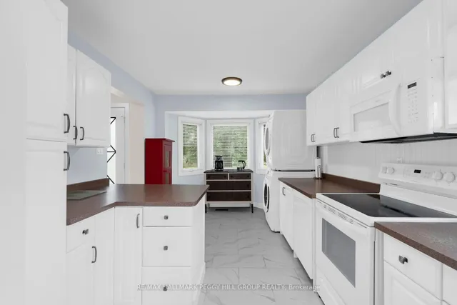 990 MacLean St, Innisfil 2
