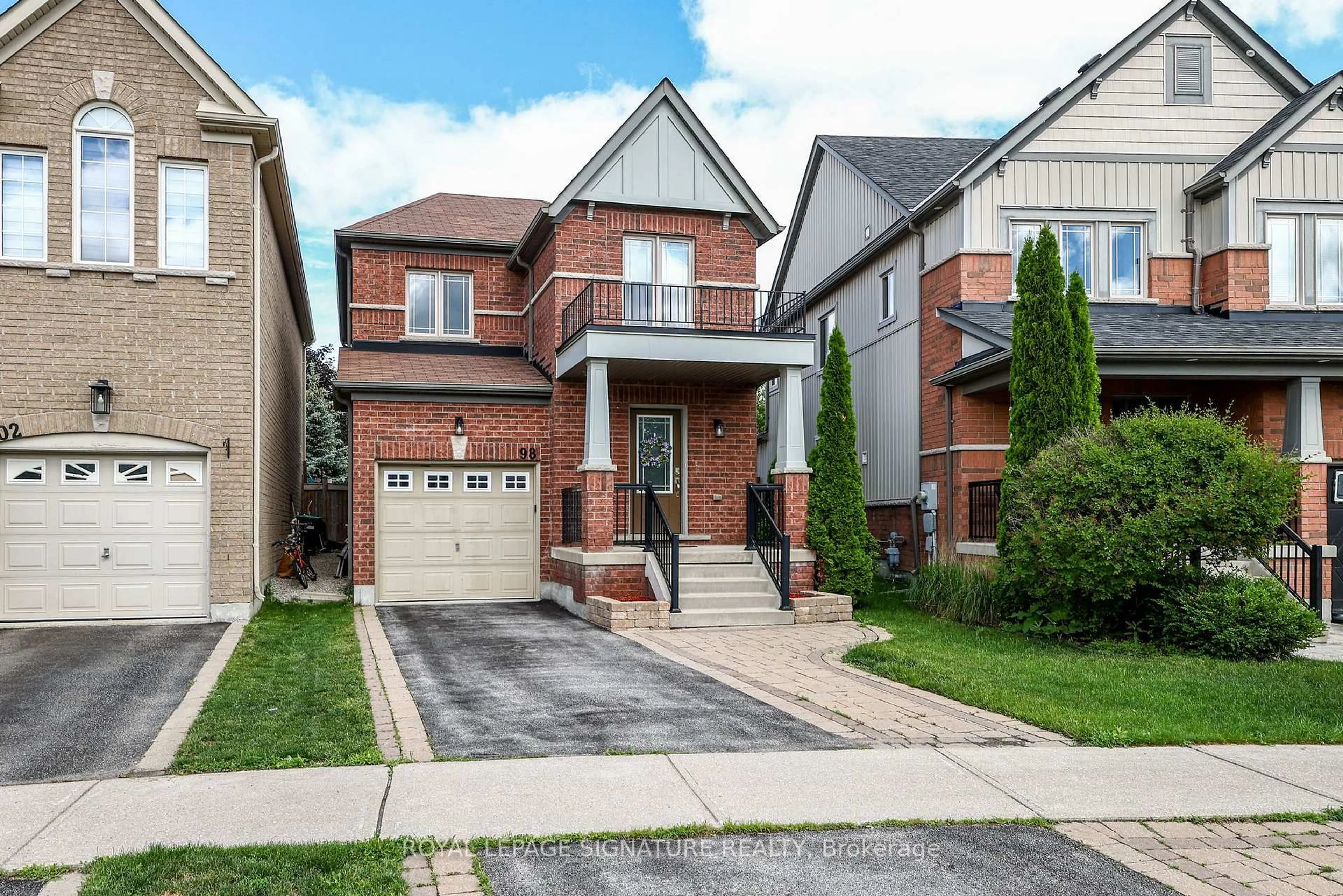 Home with brick exterior material, street for 98 Orr Dr, Bradford West Gwillimbury Ontario L3Z 0L9