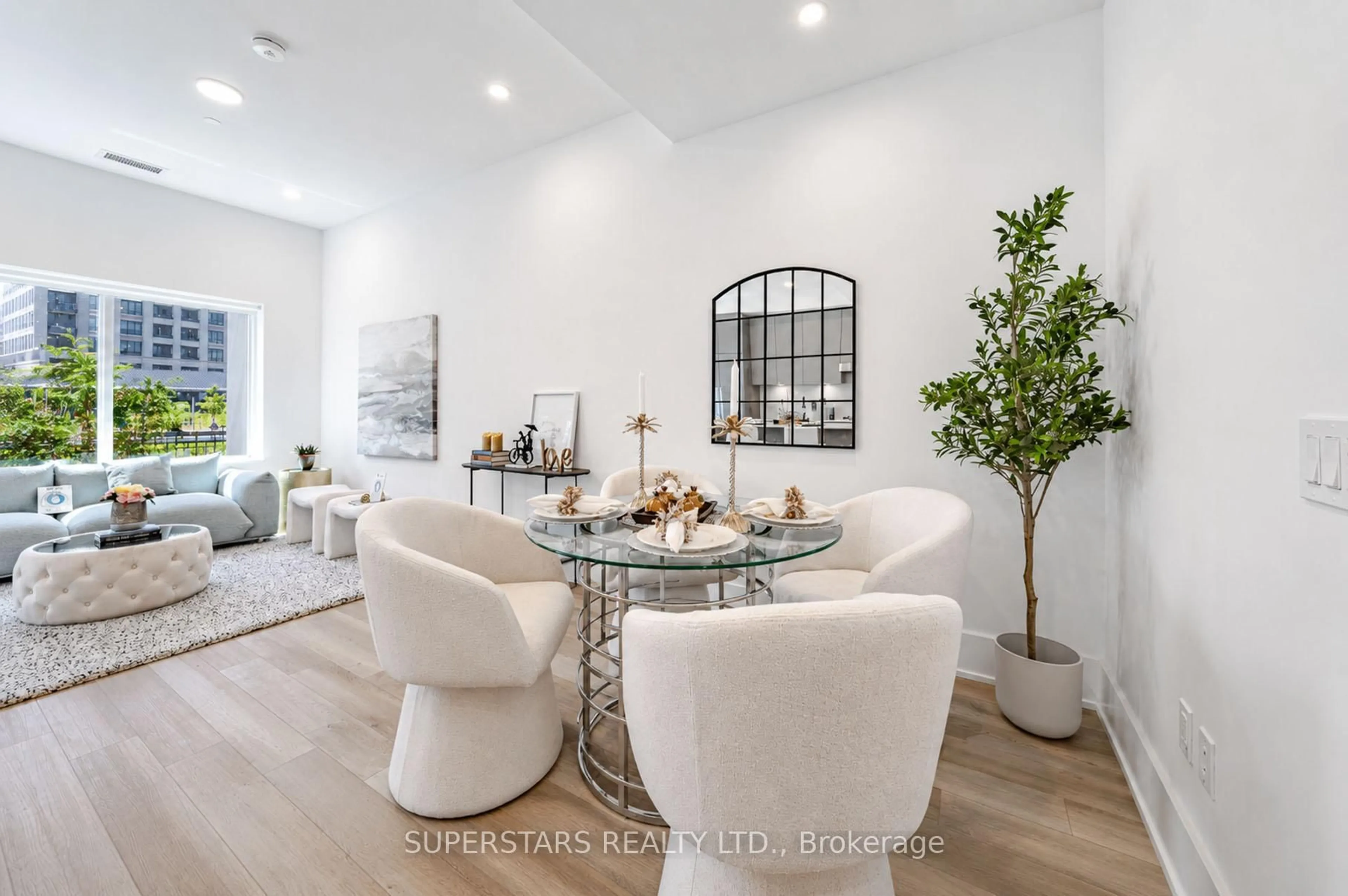 Dining room, unknown for 8 Cedarland Dr #W121, Markham Ontario L6G 0H4