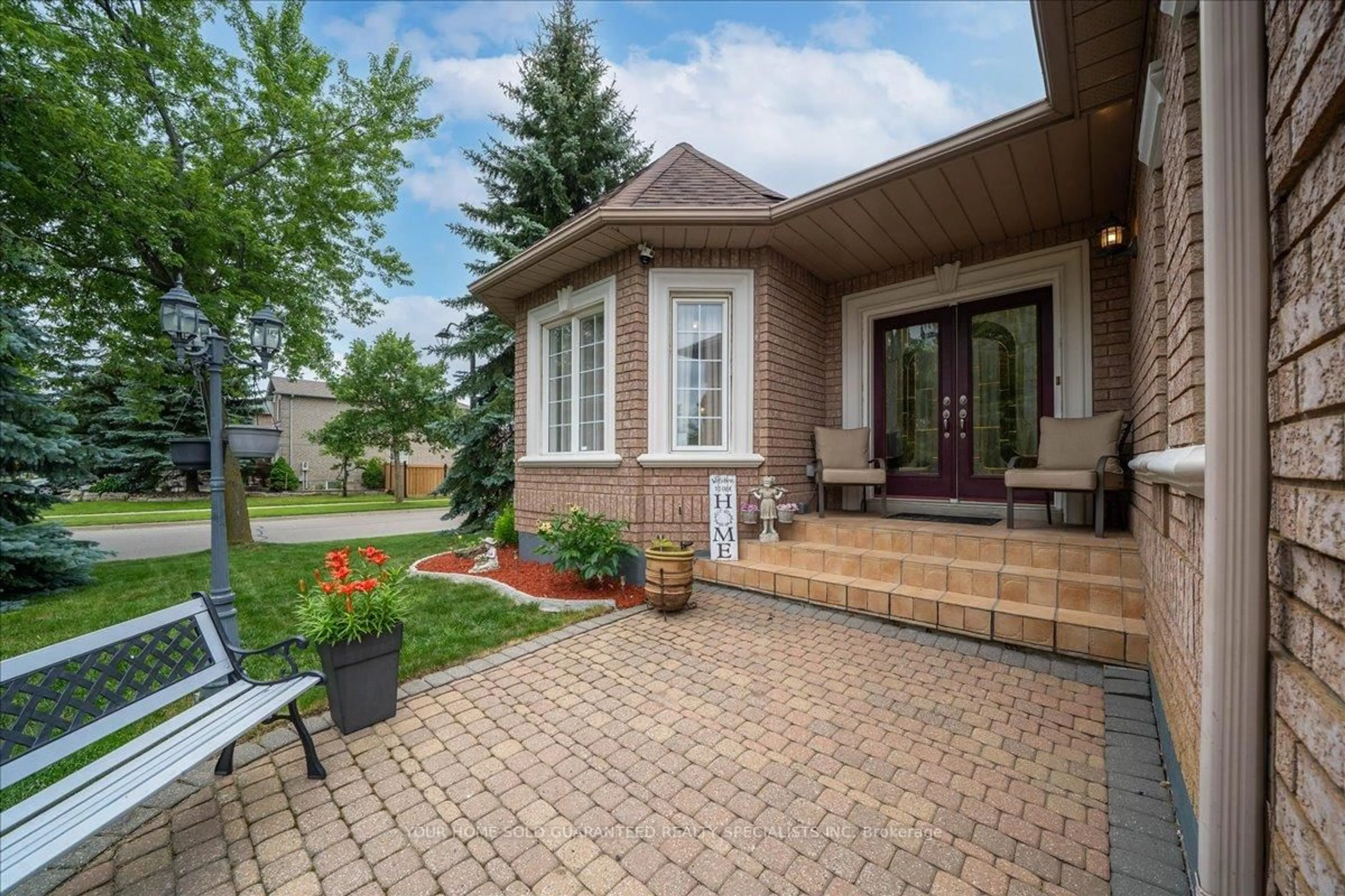 Patio, street for 682 Vaughan Mills Rd, Vaughan Ontario L4H 1H6