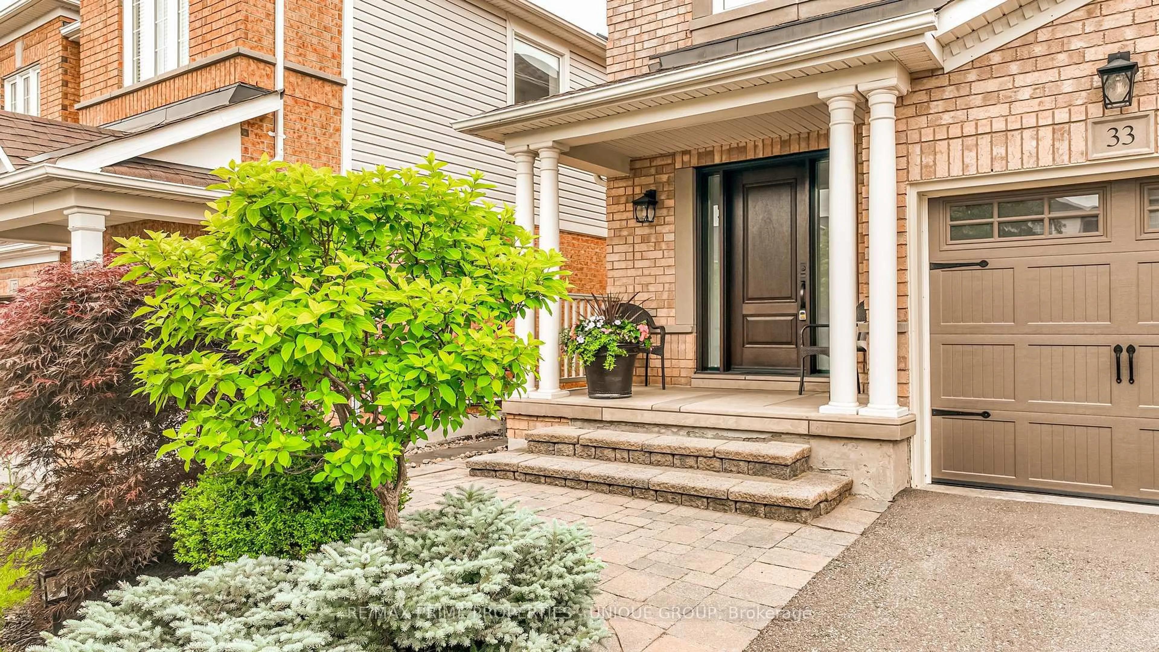 Home with brick exterior material, street for 33 Richard Underhill Ave, Whitchurch-Stouffville Ontario L4A 0J1