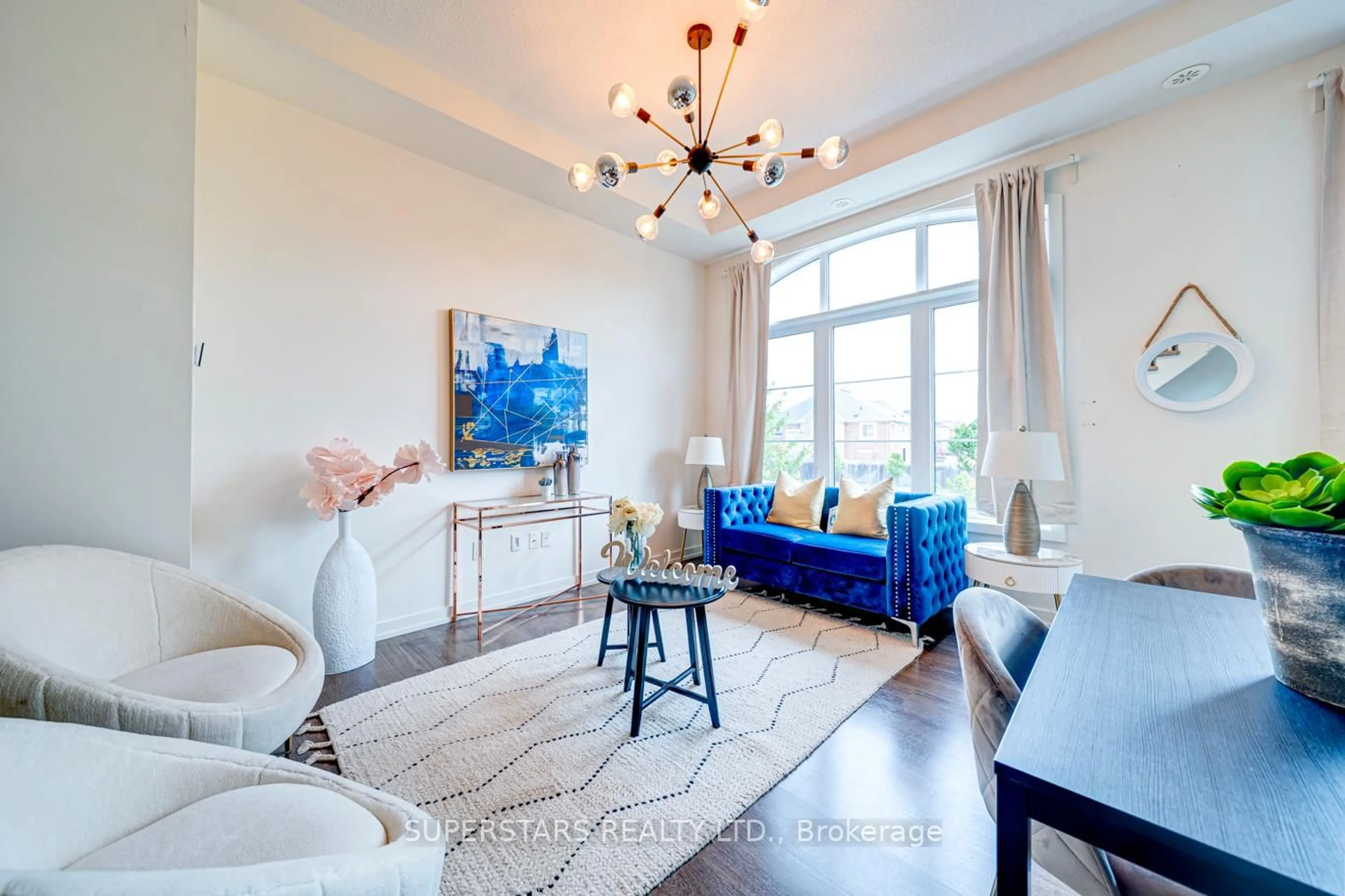 Living room with furniture, unknown for 12584 Ninth Line, Whitchurch-Stouffville Ontario L4A 1X1