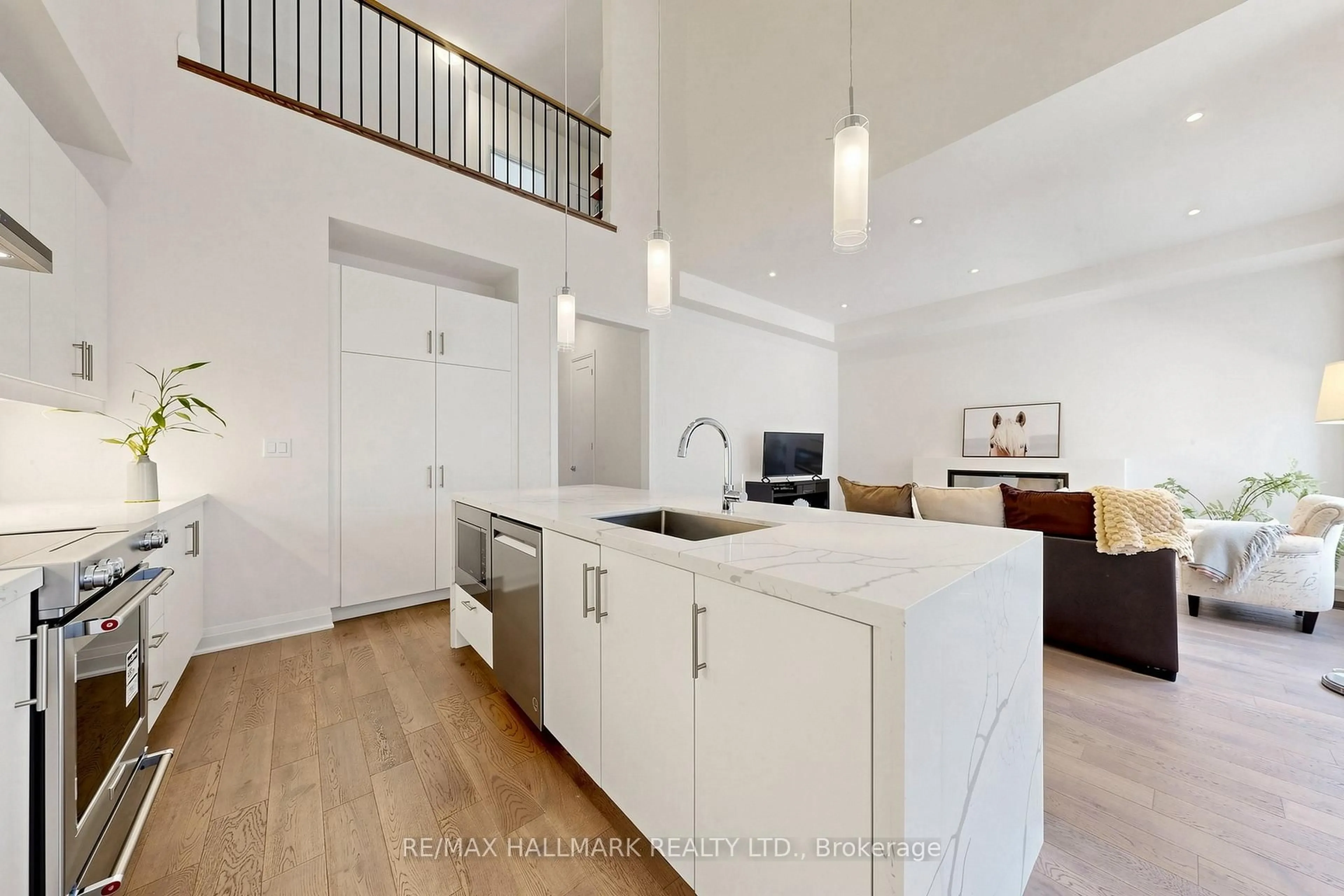 Open concept kitchen, unknown for 16 Vern Robertson Gate, Uxbridge Ontario L9P 0R9