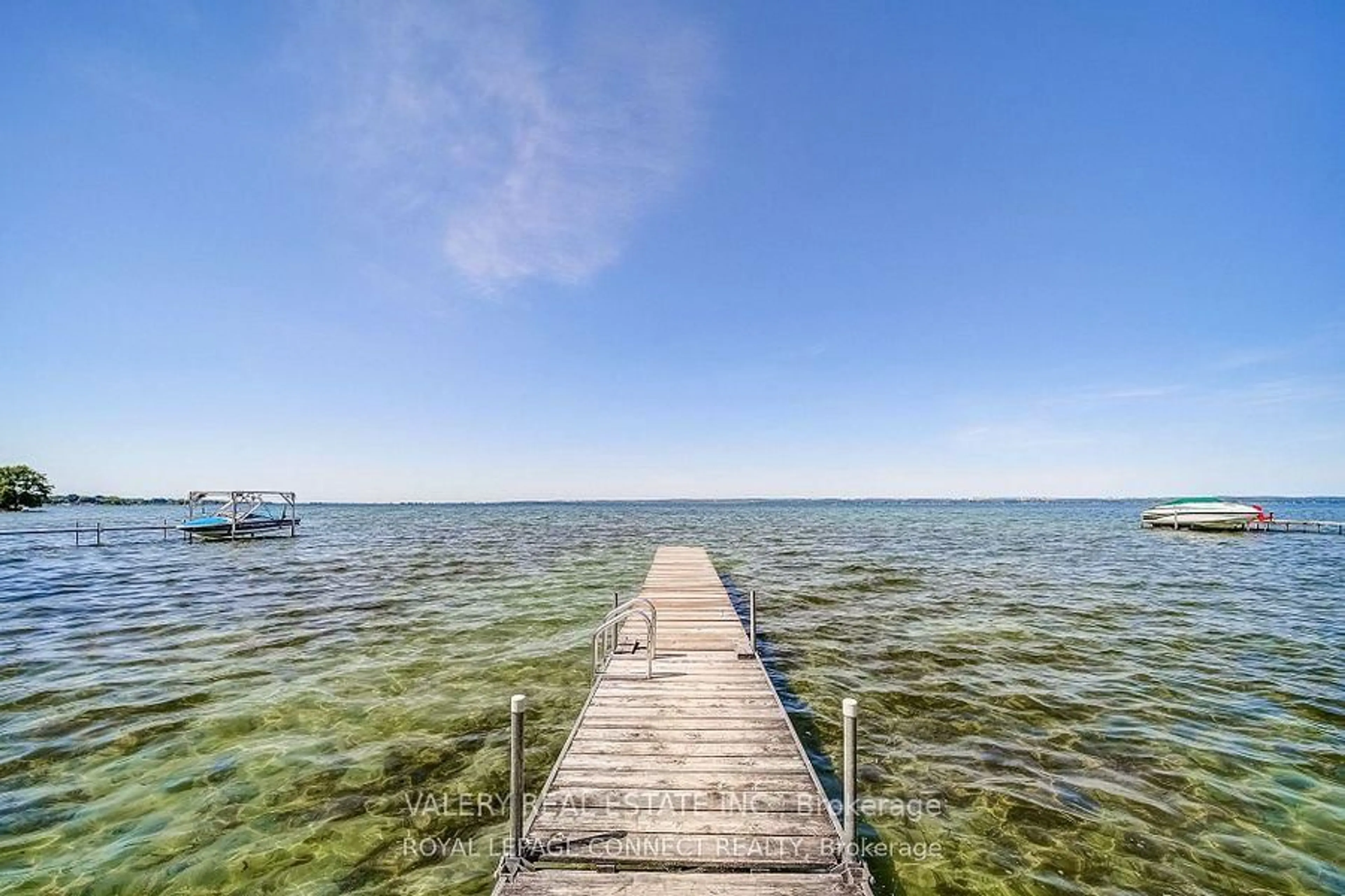 Stairs for 158 Beach Rd, Georgina Ontario L4P 2L7
