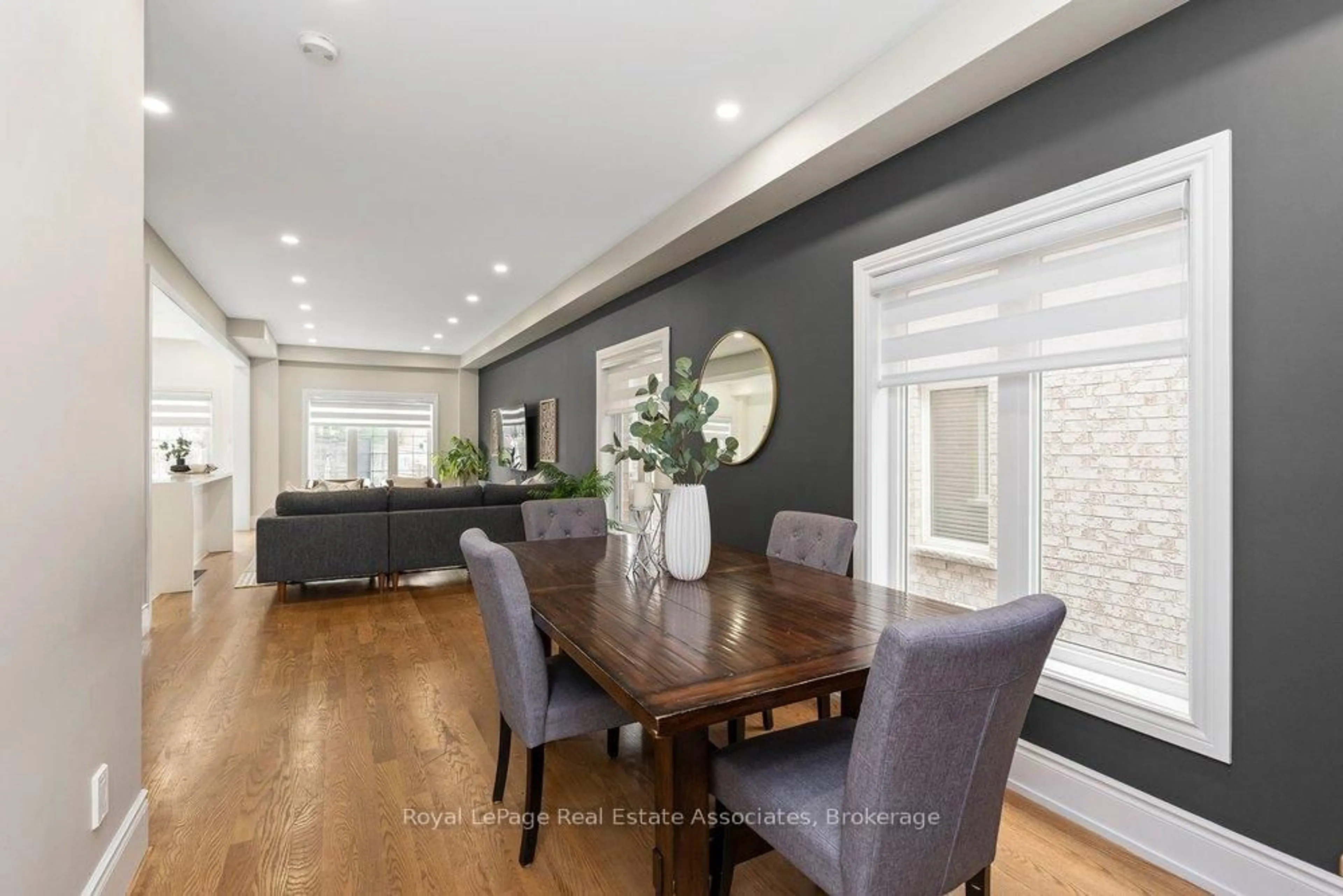 Dining room, unknown for 158 Gentile Circ, Vaughan Ontario L4H 3N3