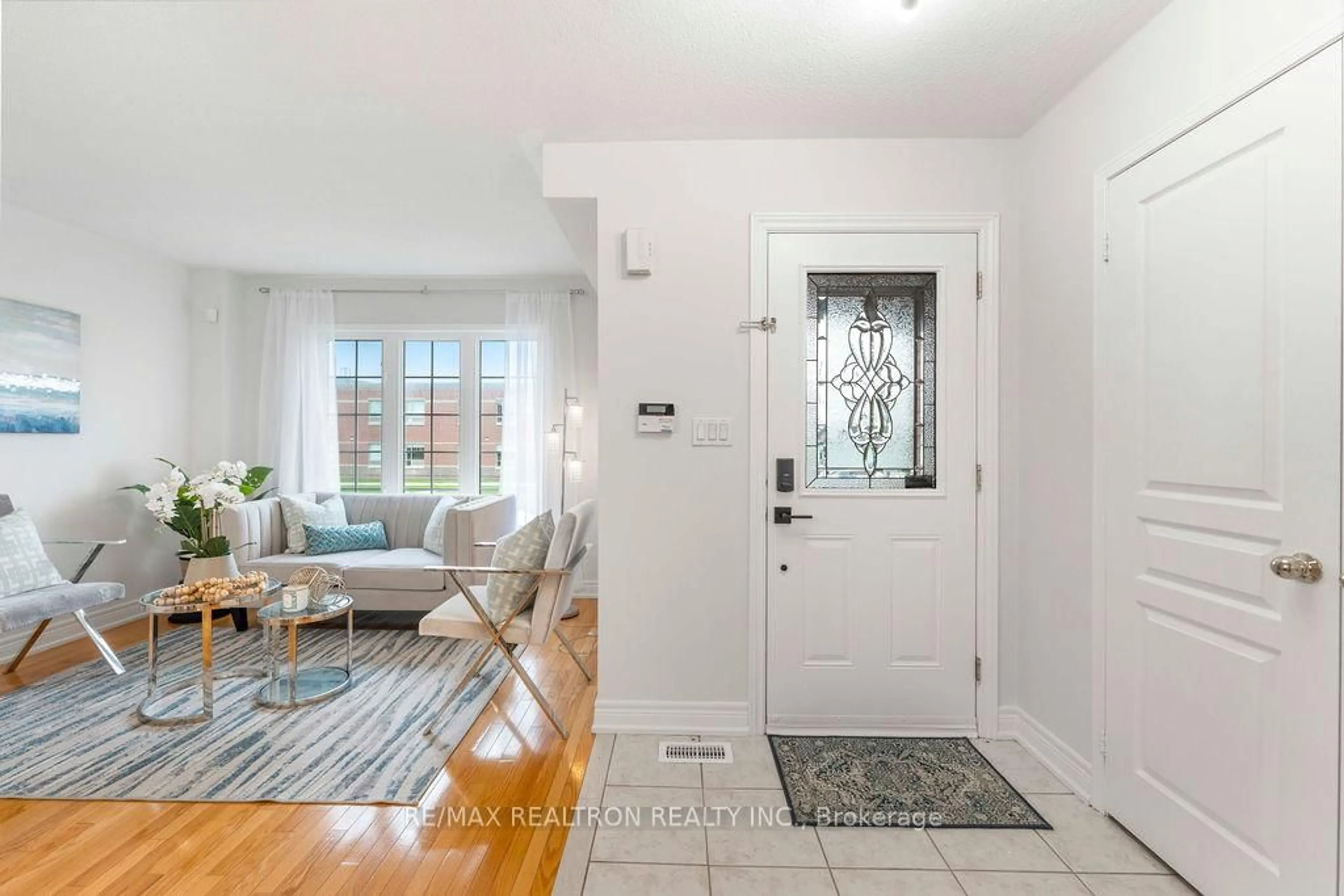 Indoor entryway for 2334 Bur Oak Ave, Markham Ontario L6E 1L6