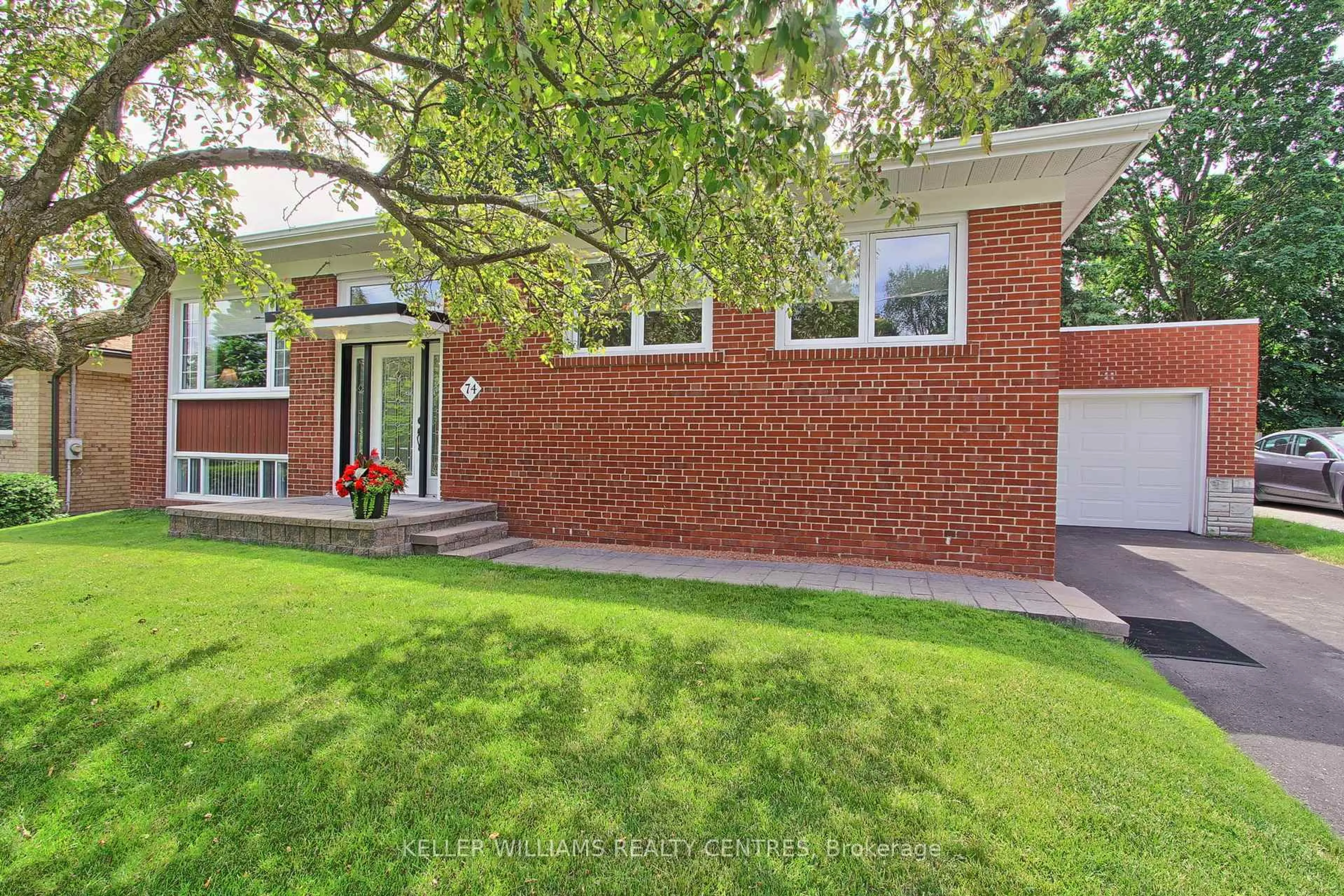Home with brick exterior material, street for 74 Boothbay Cres, Newmarket Ontario L3Y 1Y5