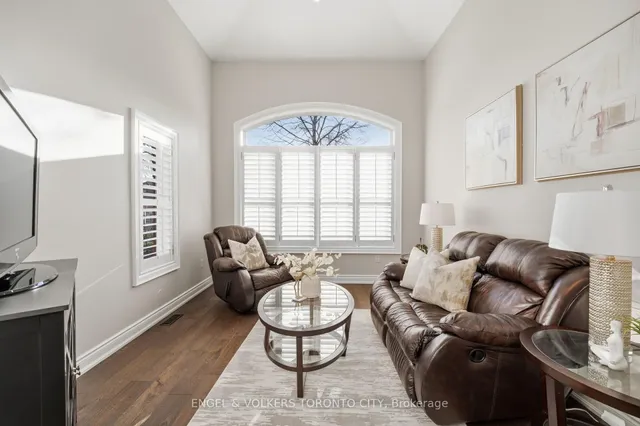 11 Aventura Cres, Vaughan 5