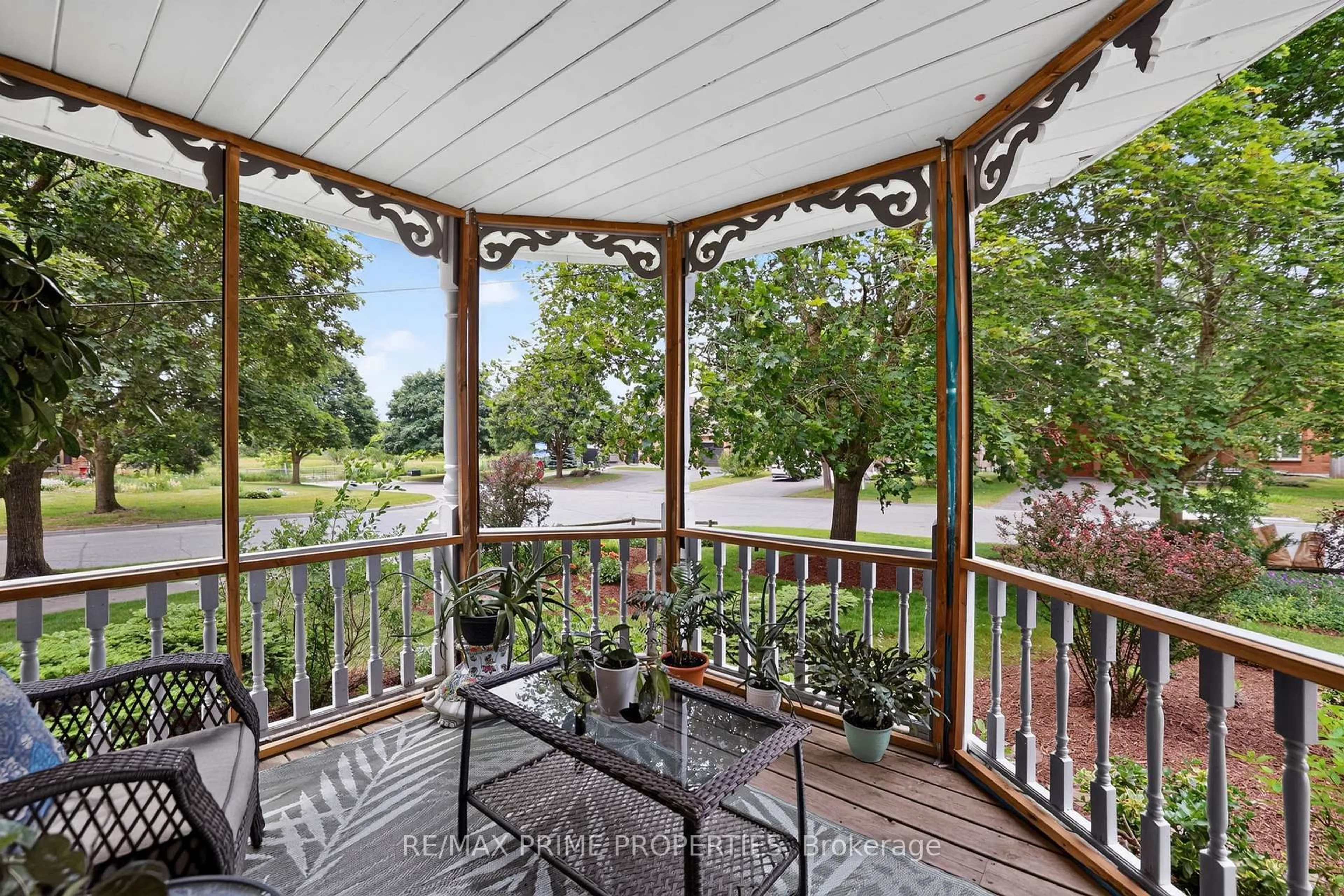 Patio, water/lake/river/ocean view for 27 Testa Rd, Uxbridge Ontario L9P 1M2