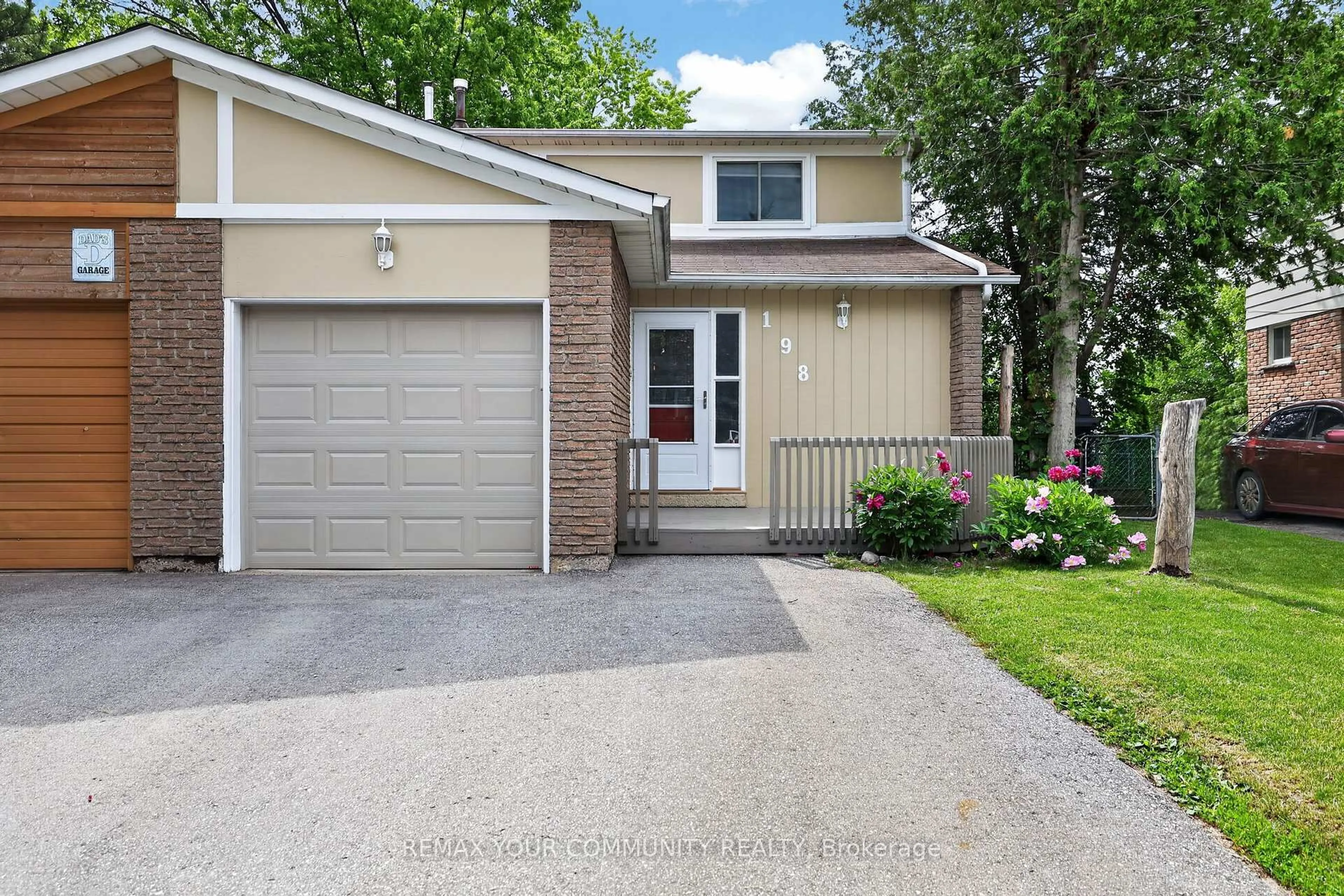 Unknown for 198 Britannia Ave, Bradford West Gwillimbury Ontario L3Z 1A5