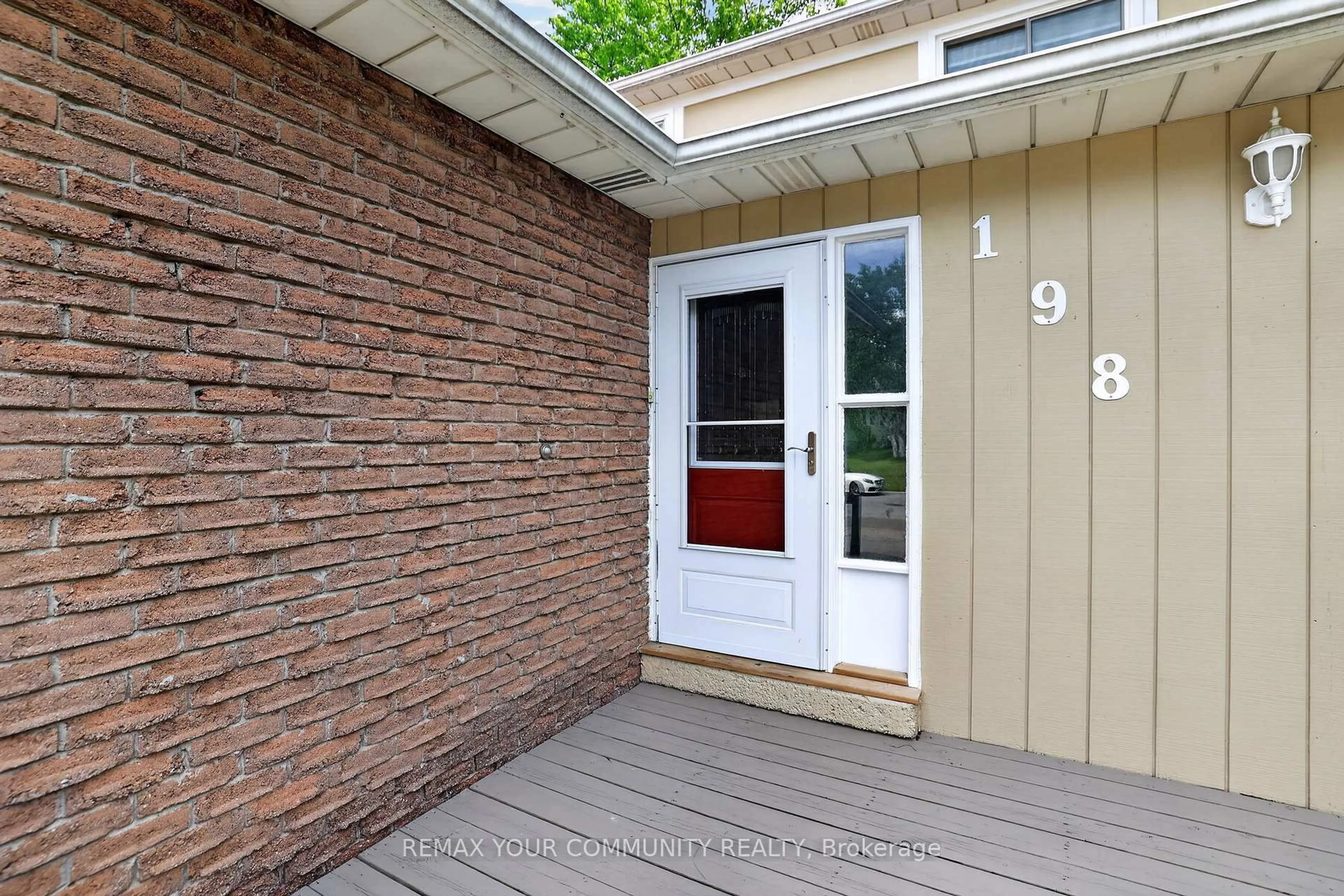 Unknown for 198 Britannia Ave, Bradford West Gwillimbury Ontario L3Z 1A5
