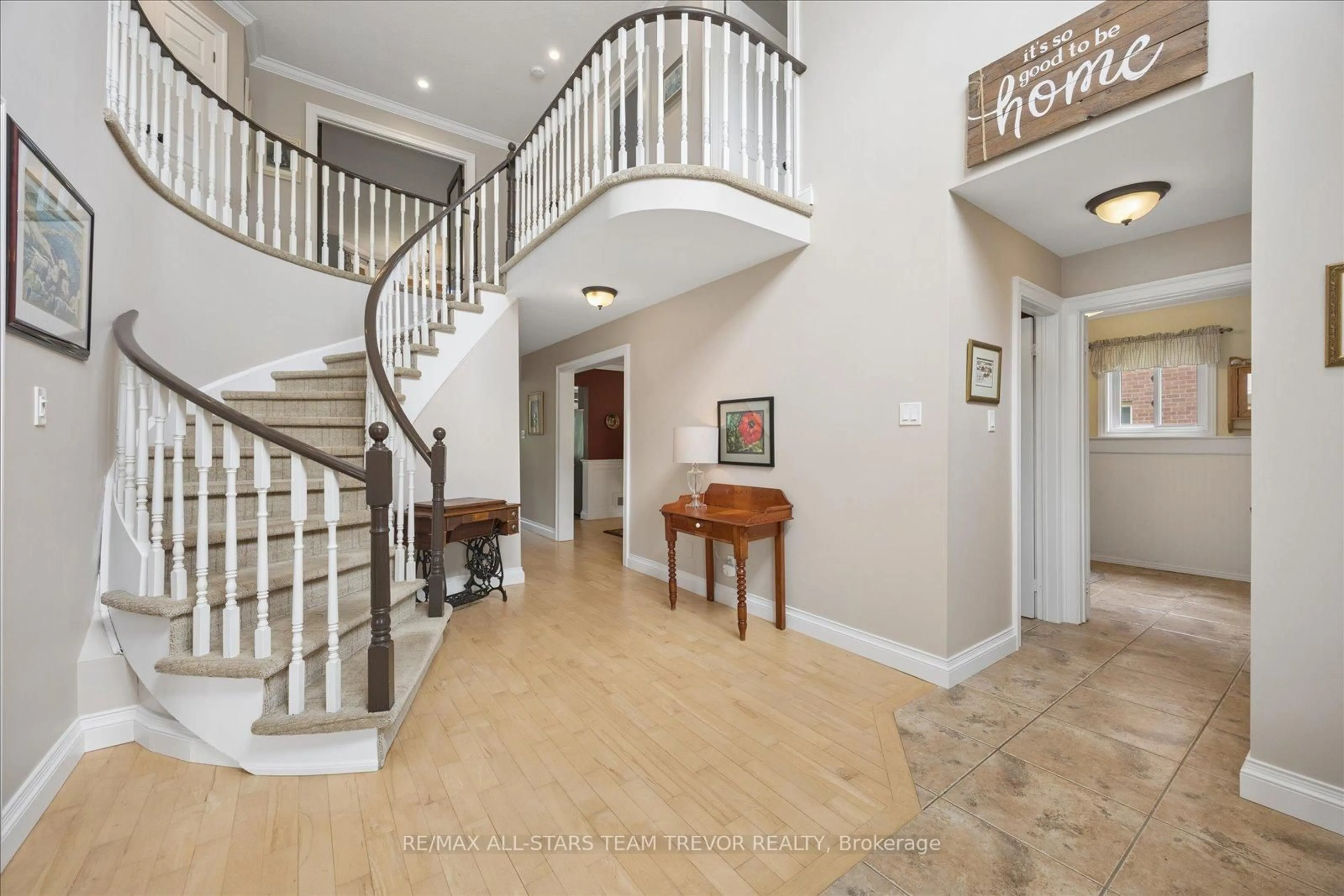 Unknown for 46 Chartwell Cres, Georgina Ontario L4P 3N8