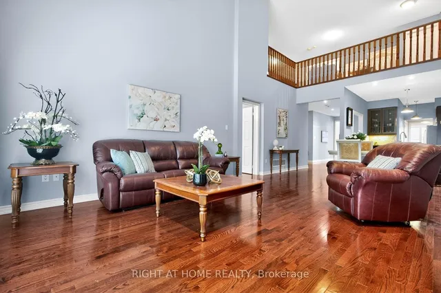 145 Louisbourg Way, Markham 5