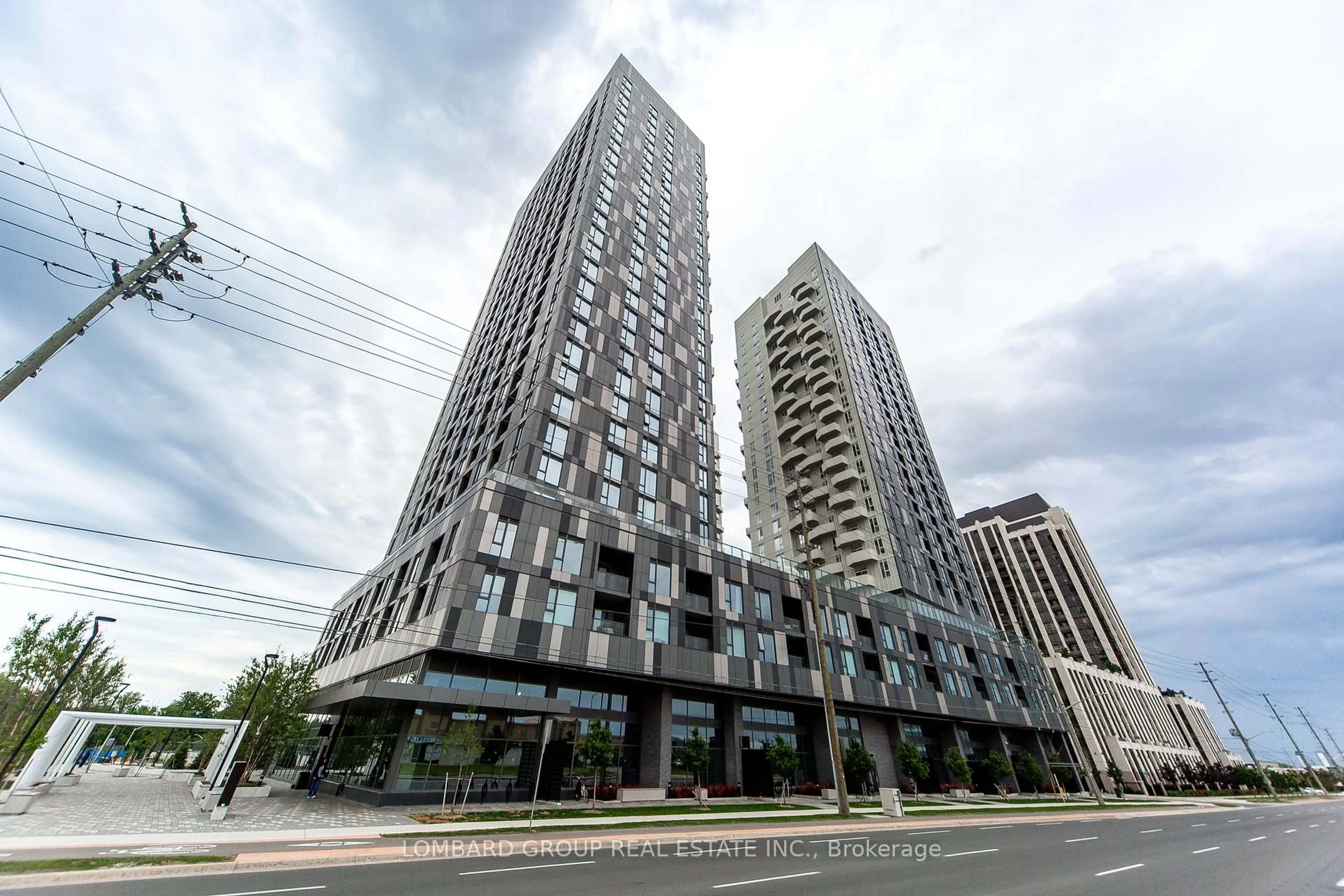 Indoor foyer for 10 Abeja St #1120, Vaughan Ontario L4K 0R4