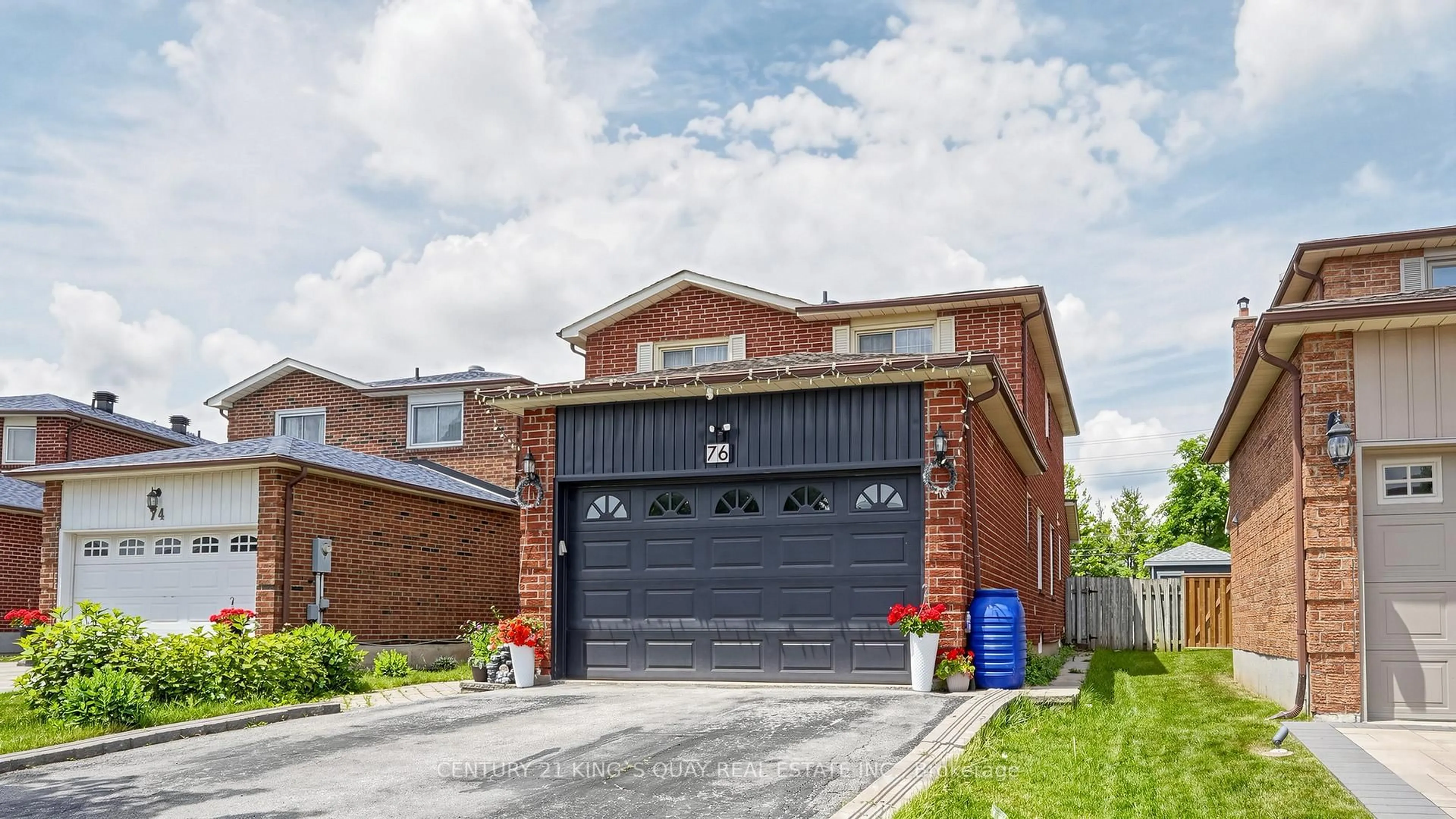 Home with brick exterior material, street for 76 Bendamere Cres, Markham Ontario L3P 6X8