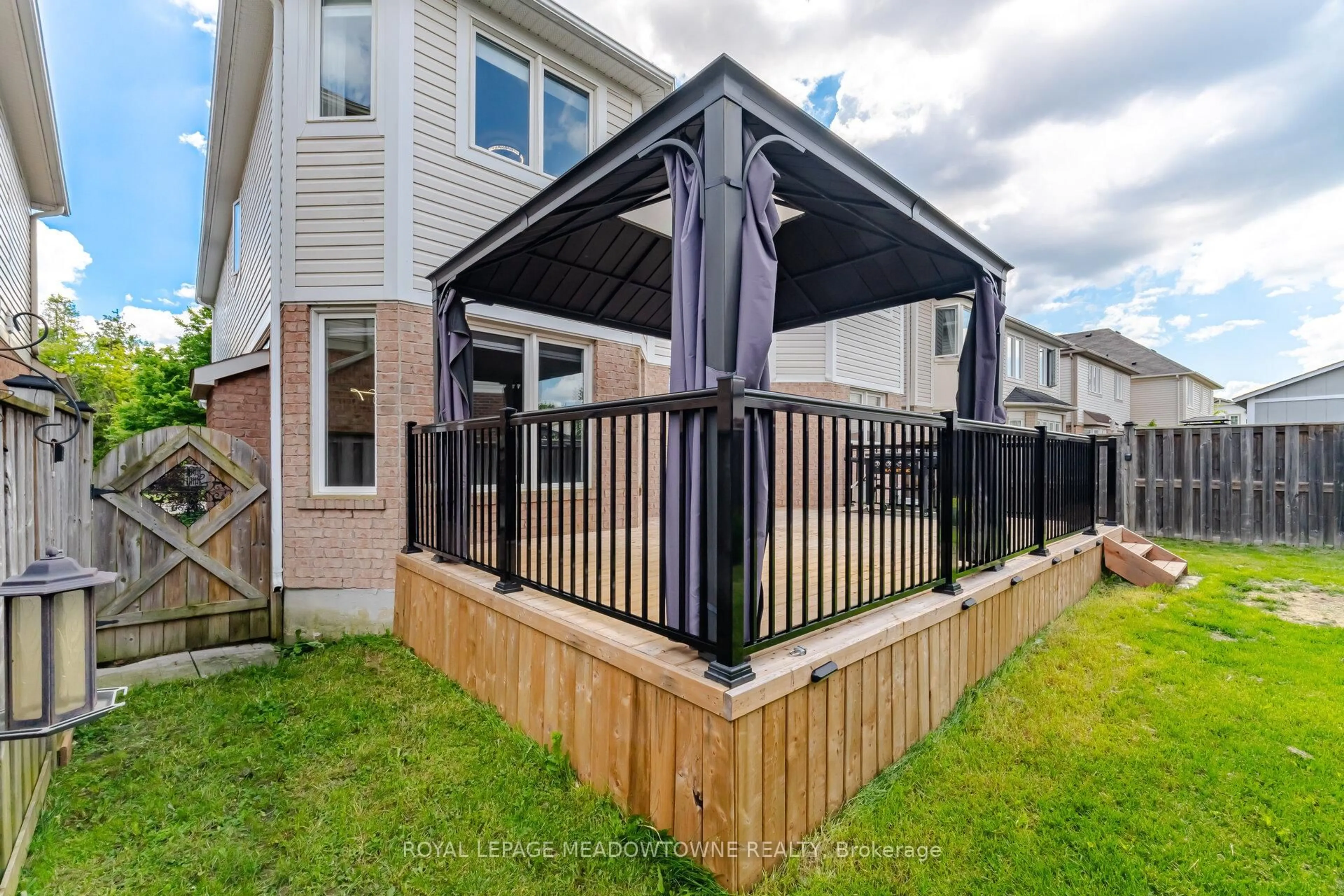 Patio, street for 214 John W. Taylor Ave, New Tecumseth Ontario L9R 0H9