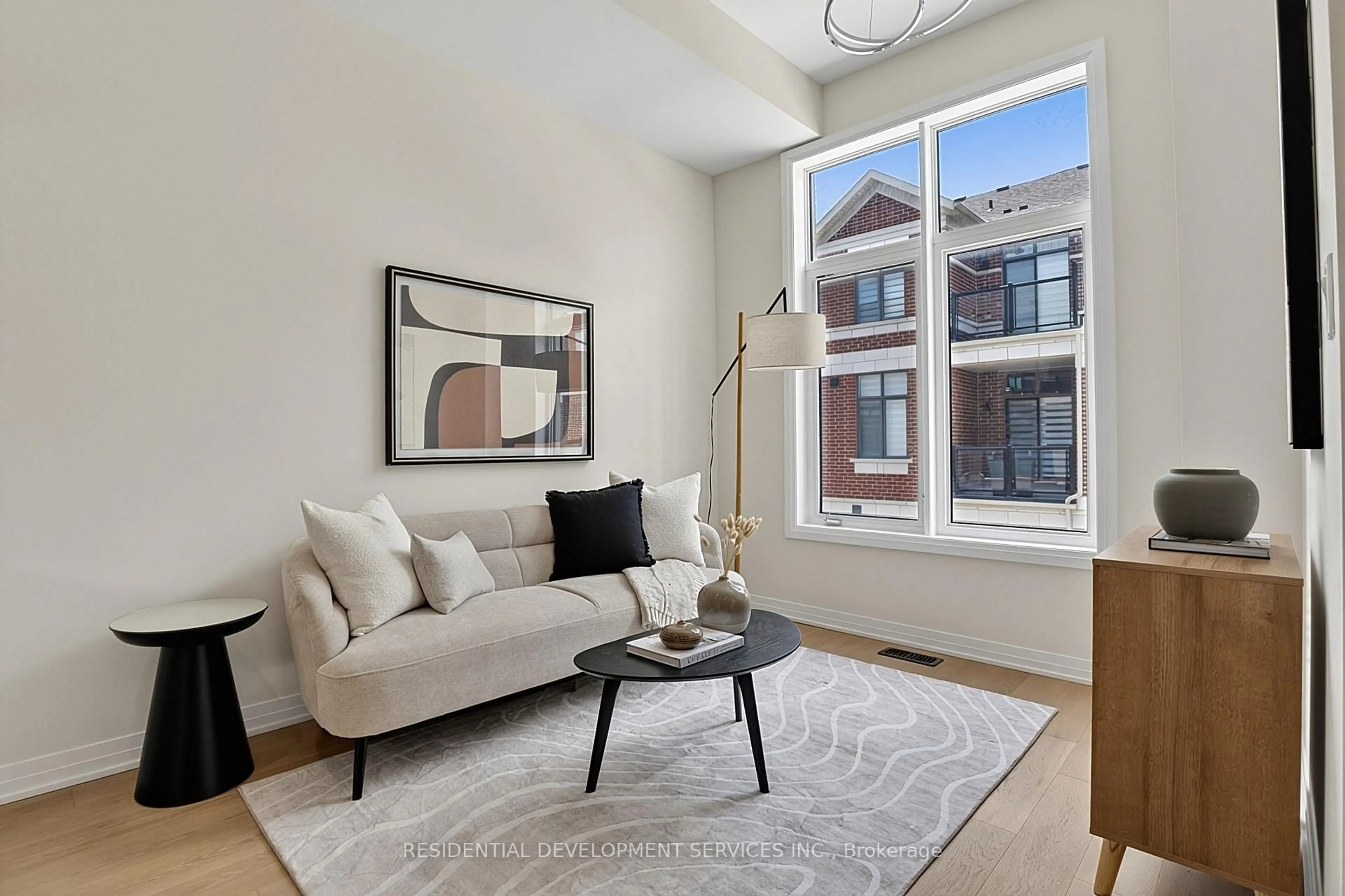 Living room with furniture, unknown for 12 Tay Lane, Richmond Hill Ontario L4S 0N8