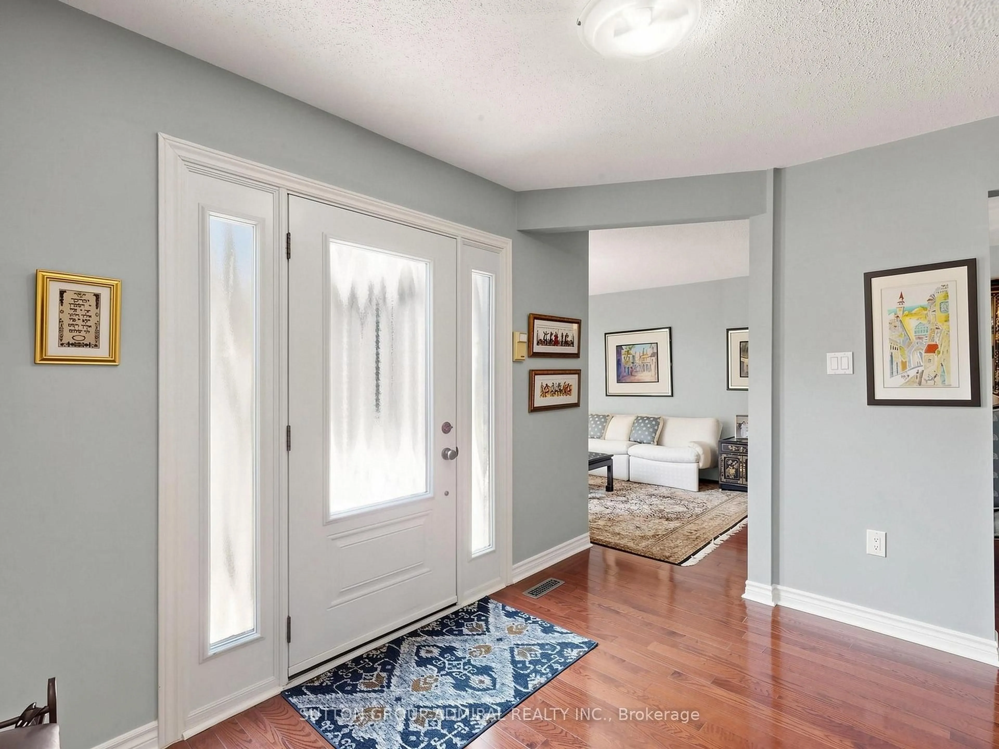 Indoor entryway for 20 Esther Cres, Vaughan Ontario L4J 3L4
