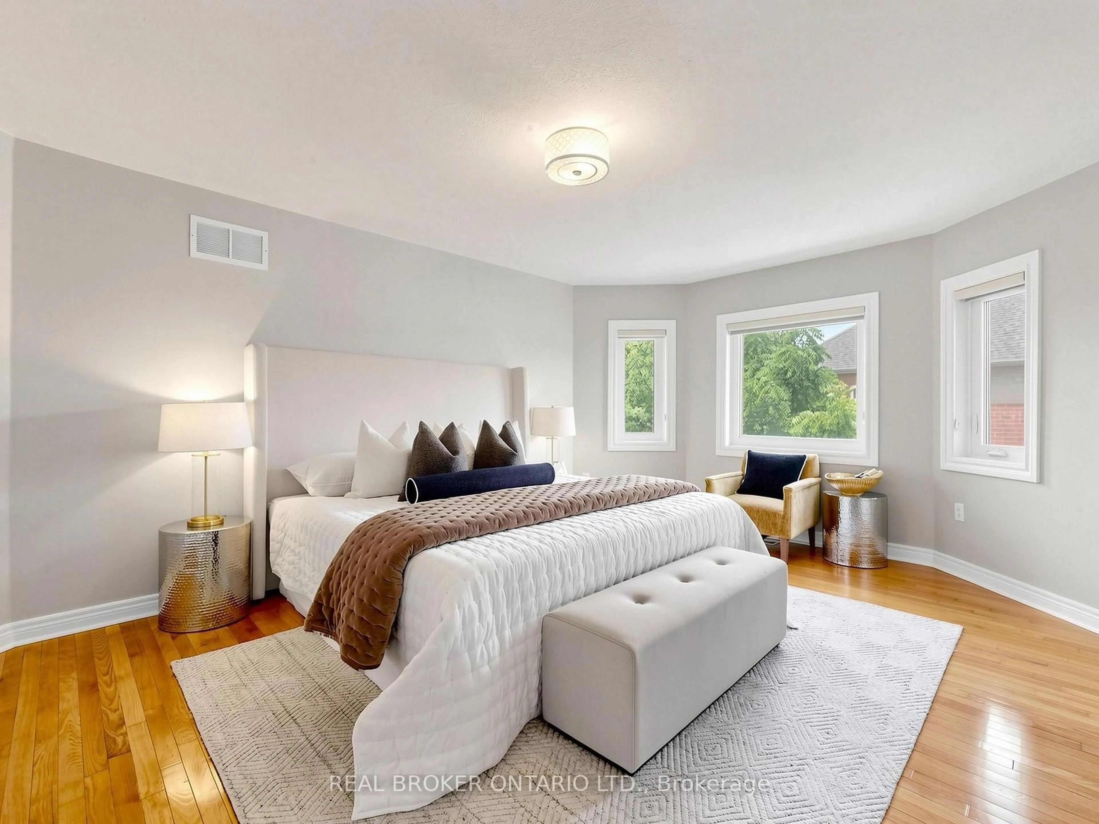 Bedroom with bed, unknown for 20 Yoho Ave, Richmond Hill Ontario L4S 2J2