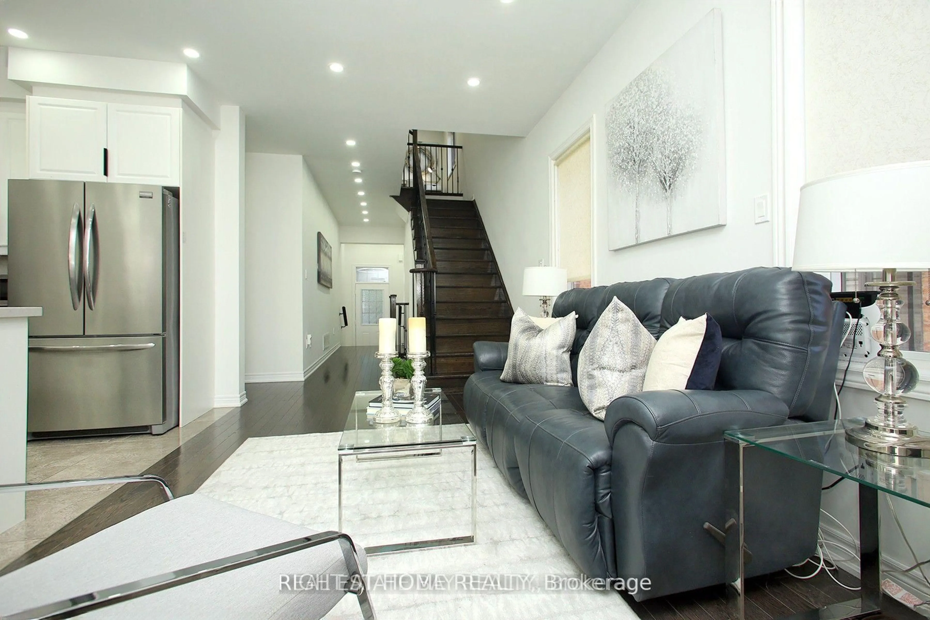 Living room with furniture, unknown for 25 Sibella Way, Vaughan Ontario L4H 3V6