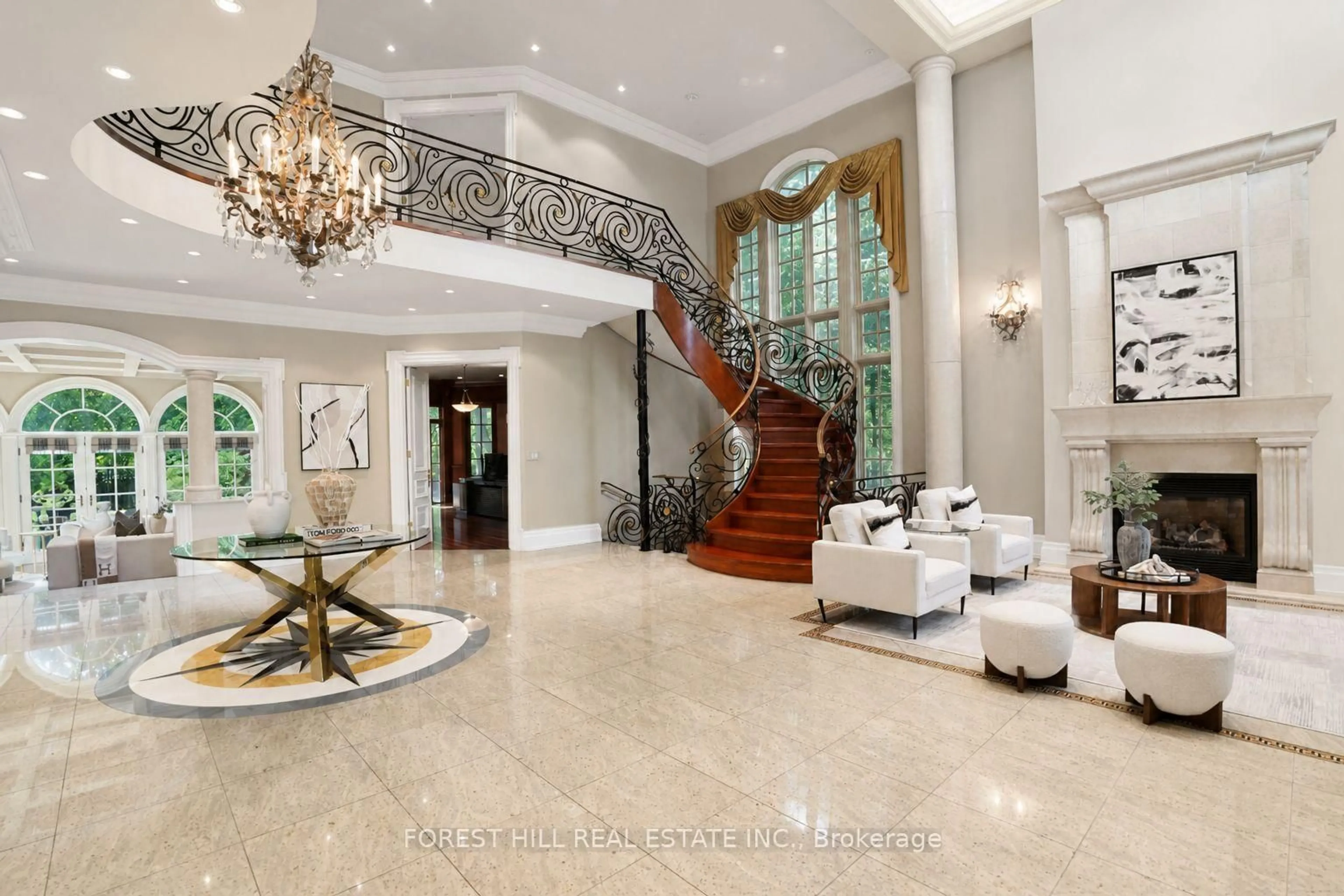 Indoor foyer for 160 Renaissance Crt, Vaughan Ontario L4J 7W4