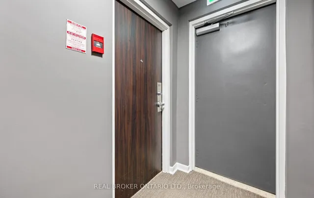 21 Elizabeth St #202, Richmond Hill 5