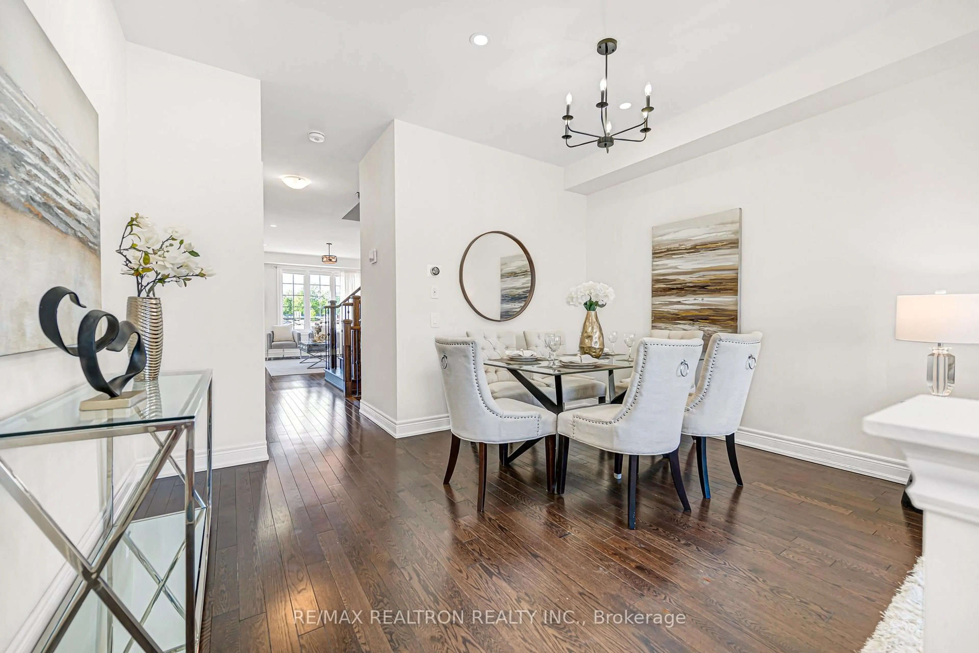 Dining room, unknown for 235 Jim Mortson Dr, East Gwillimbury Ontario L9N 0Z3