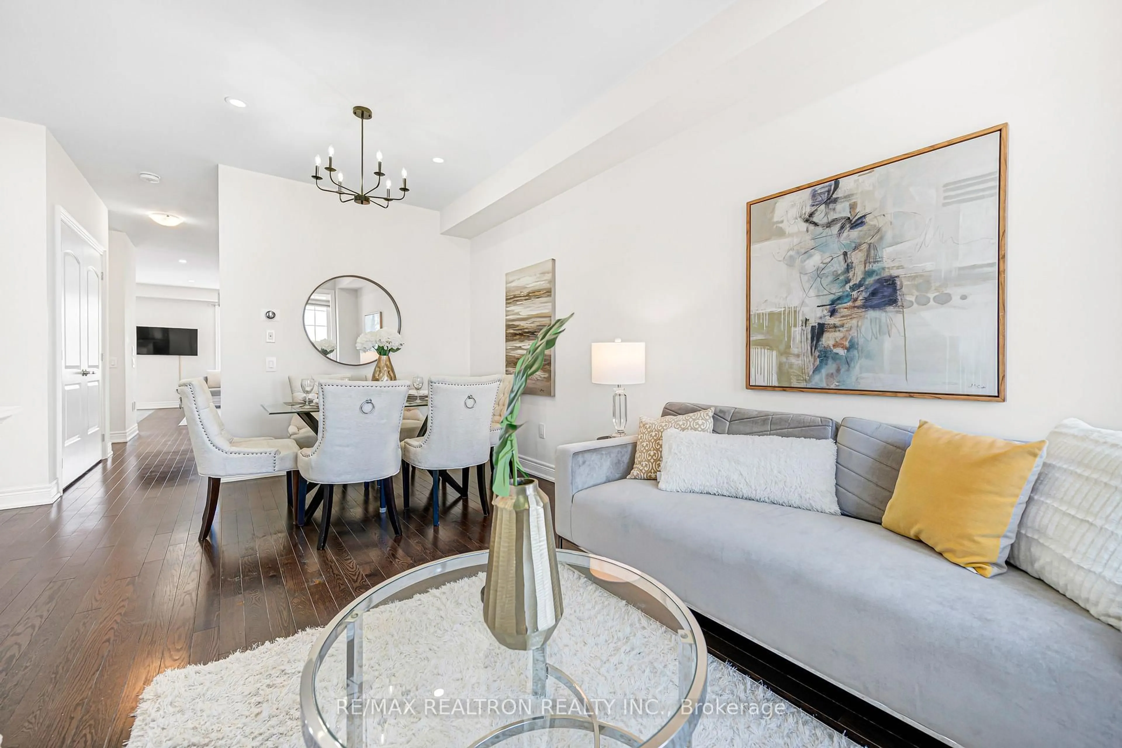Living room with furniture, unknown for 235 Jim Mortson Dr, East Gwillimbury Ontario L9N 0Z3