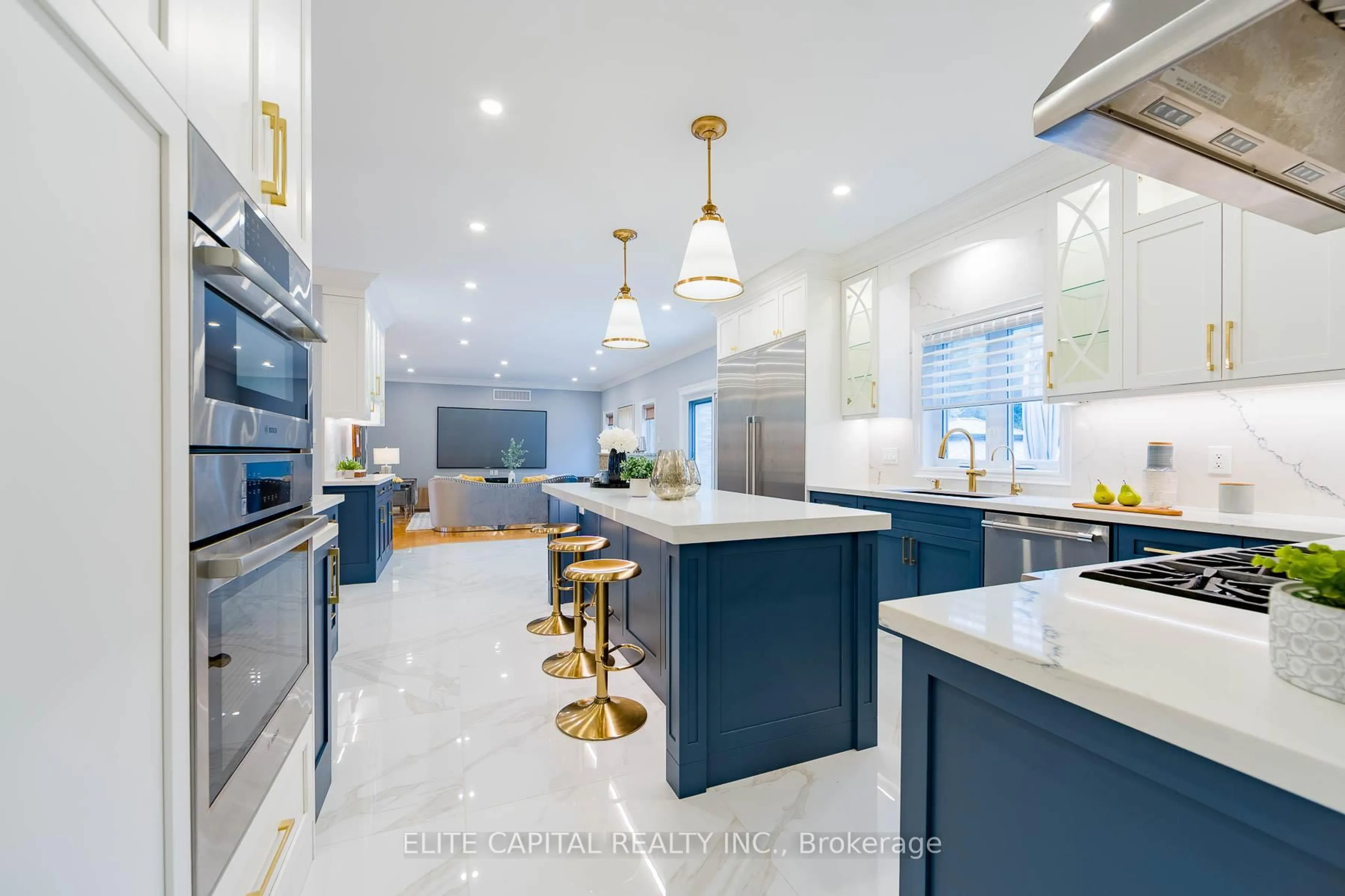 Contemporary kitchen, ceramic/tile floor for 17 Hill Top Tr, Whitchurch-Stouffville Ontario L4A 3G7